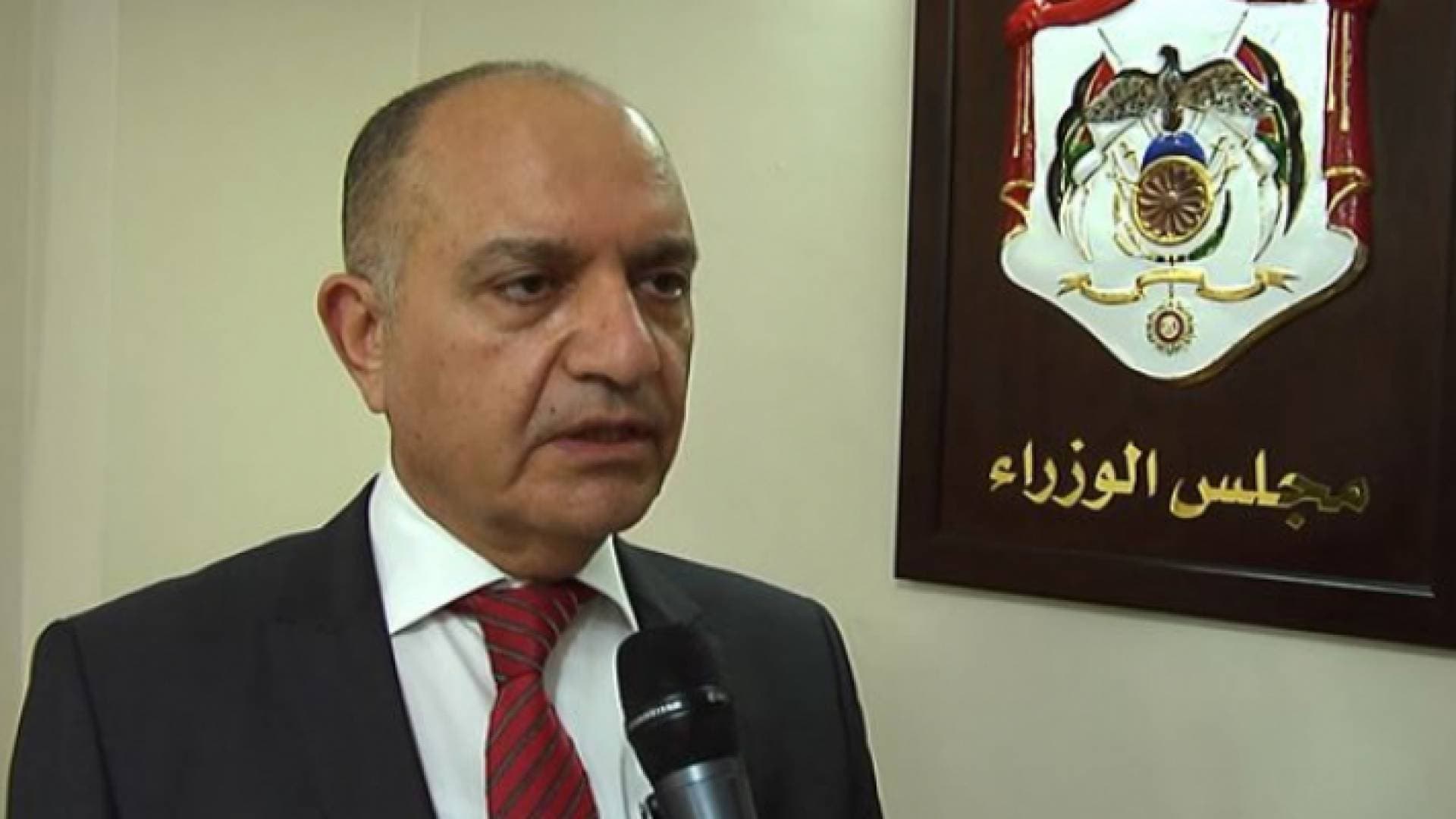 العضايلة لـ "رؤيا": الحكومة تراقب الأحوال الجوية.. ولم يتخذ أي قرار بشأن العطلة غدا حتى الآن