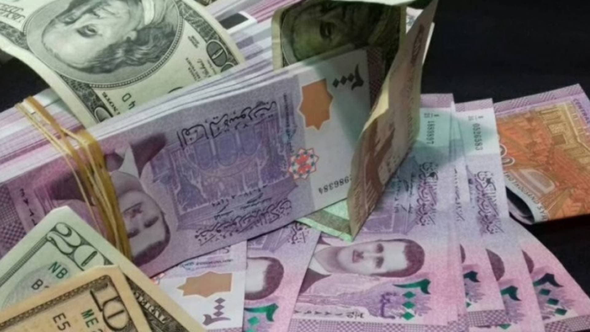 الأسد يصدر مرسوما جديدا بشأن الليرة السورية