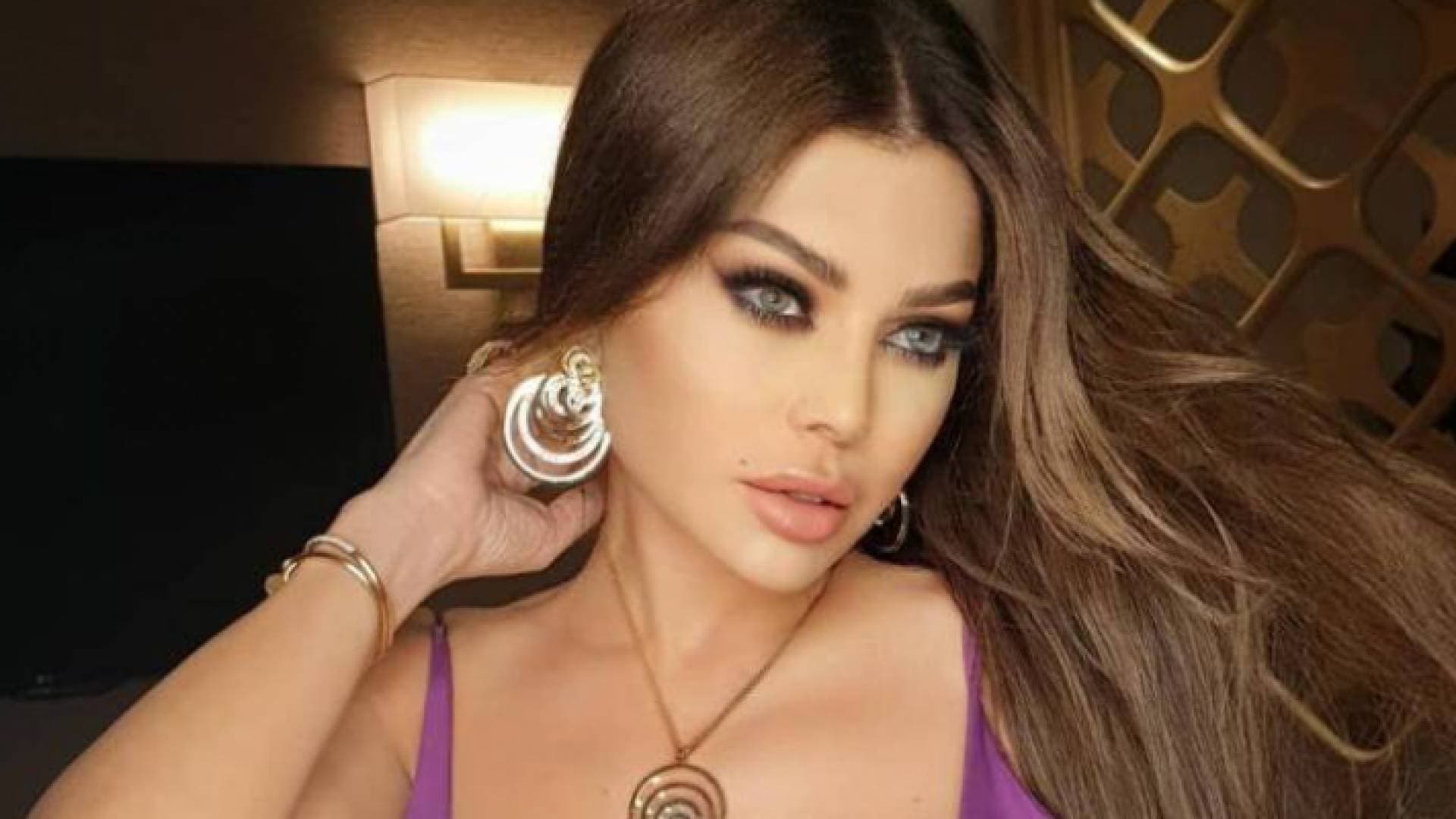 شاهدوا كيف تعبر هيفاء وهبي عن غضبها .. فيديو