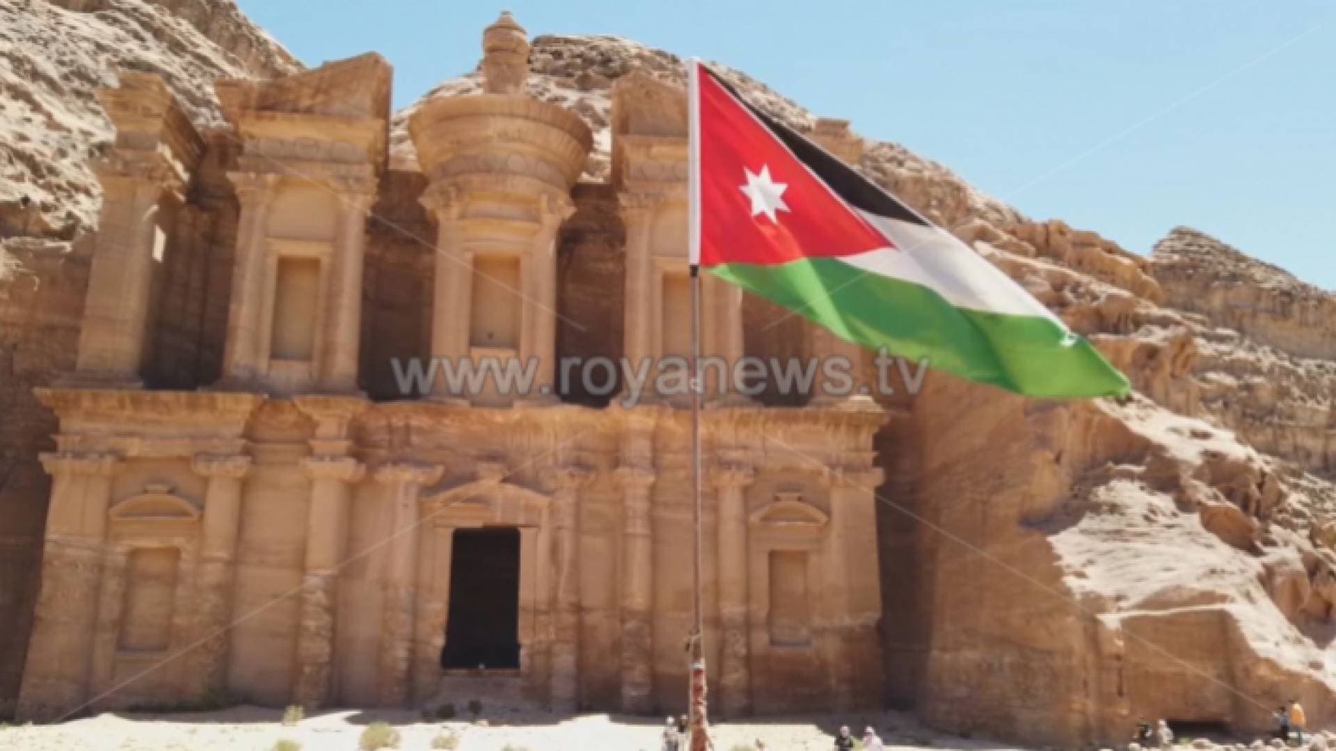 حركة سياحية إعتيادية في البترا