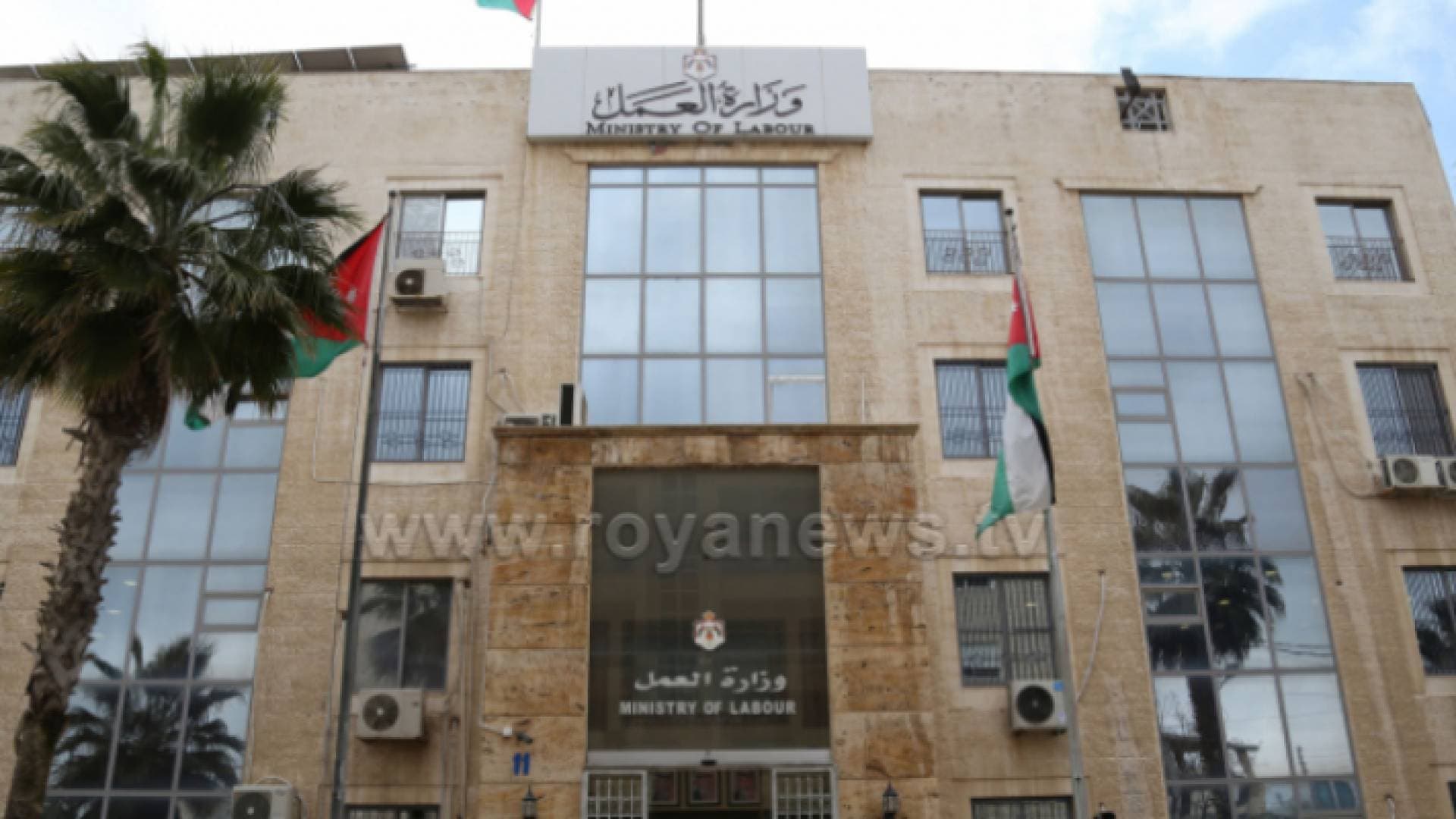 العمل تستكمل خطواتها بتنظيم سوق العمل بقرار نوعي