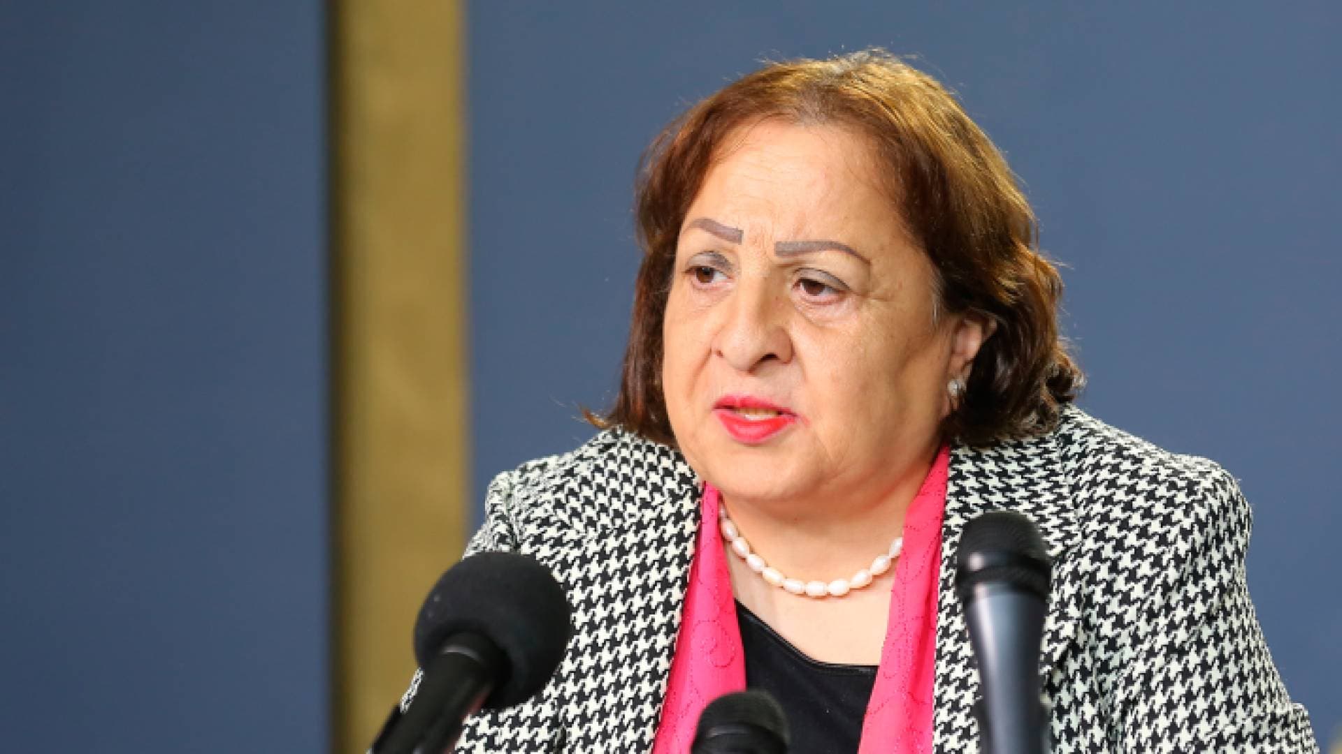 وزيرة الصحة الفلسطينية تحذر من "التقبيل" خشية كورونا