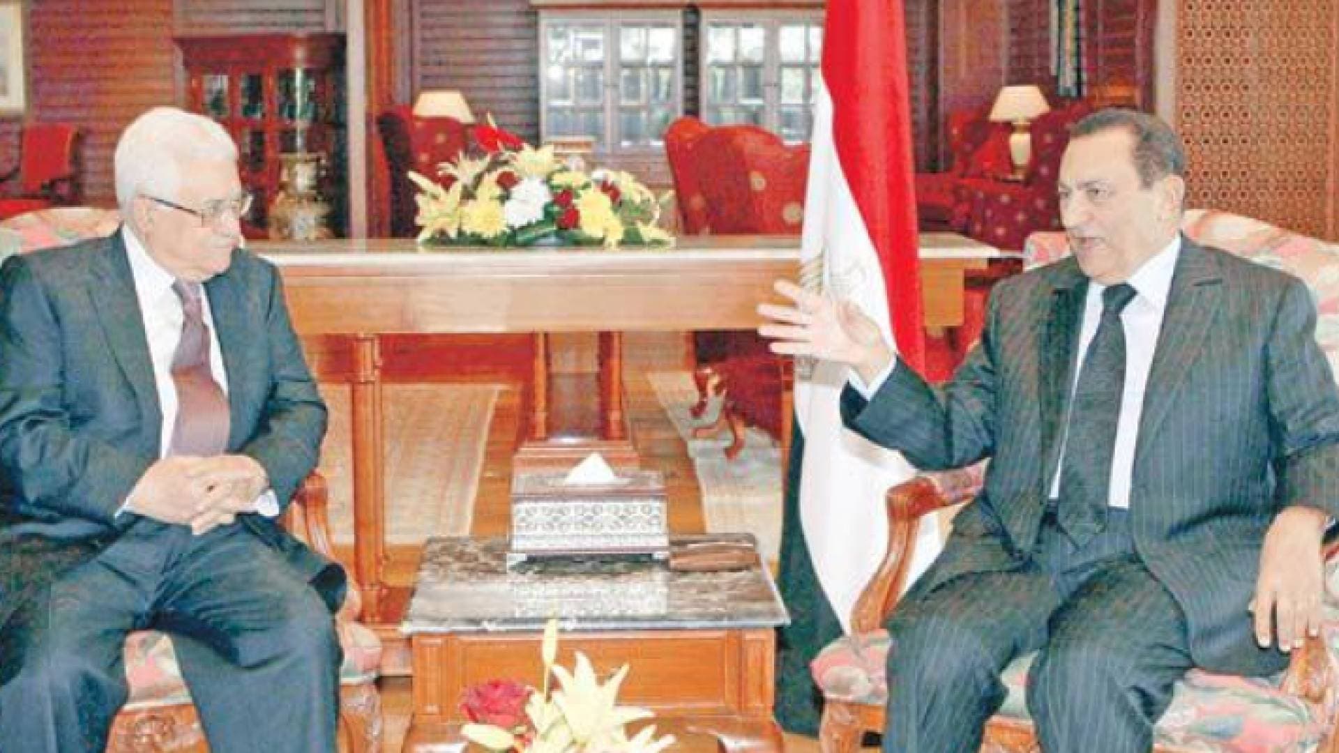 عباس ينعي مبارك: كان داعما للفلسطينيين