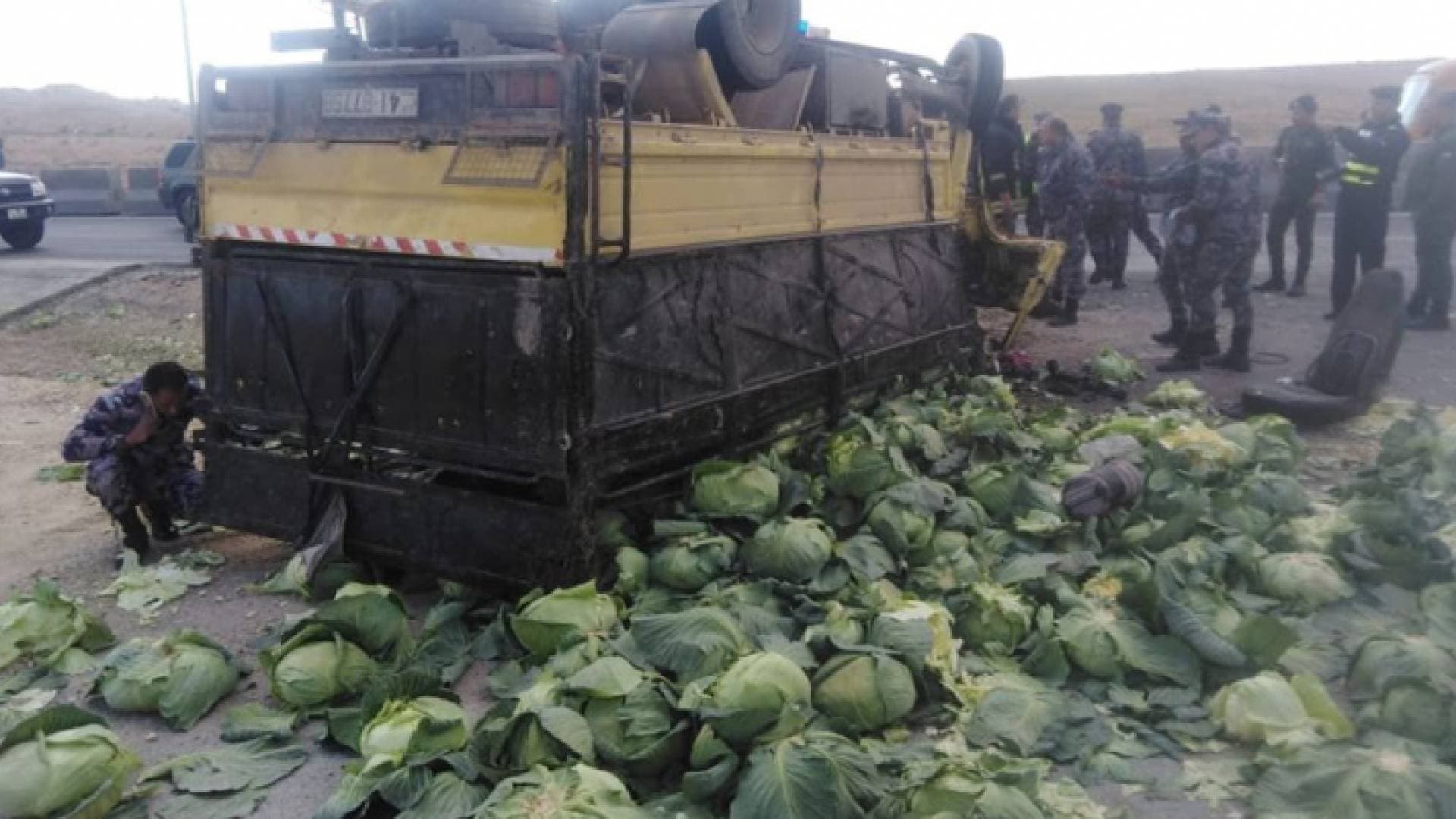 وفاة و3 اصابات بحادث تدهور مركبة على "الصحراوي"