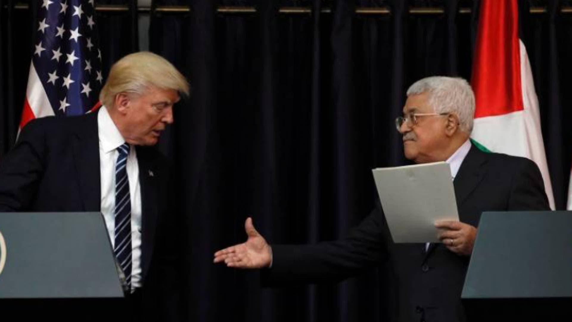 فريدمان يكشف: قنوات اتصال خلفية مع قيادات بالسلطة الفلسطينية بشأن "صفقة القرن"