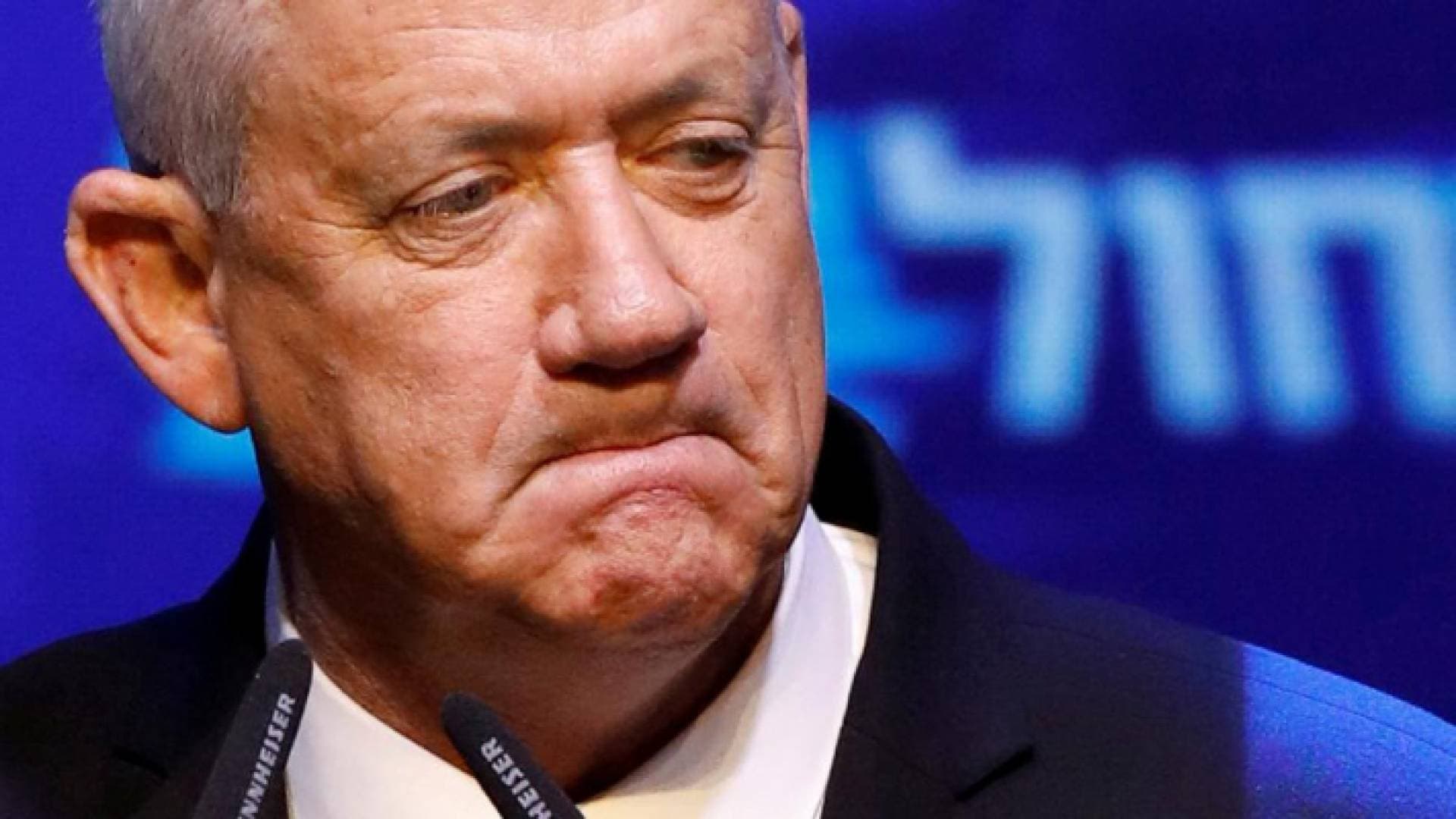 غانتس يشعر بـ"خيبة أمل وألم" بعد هزيتمه أمام نتنياهو