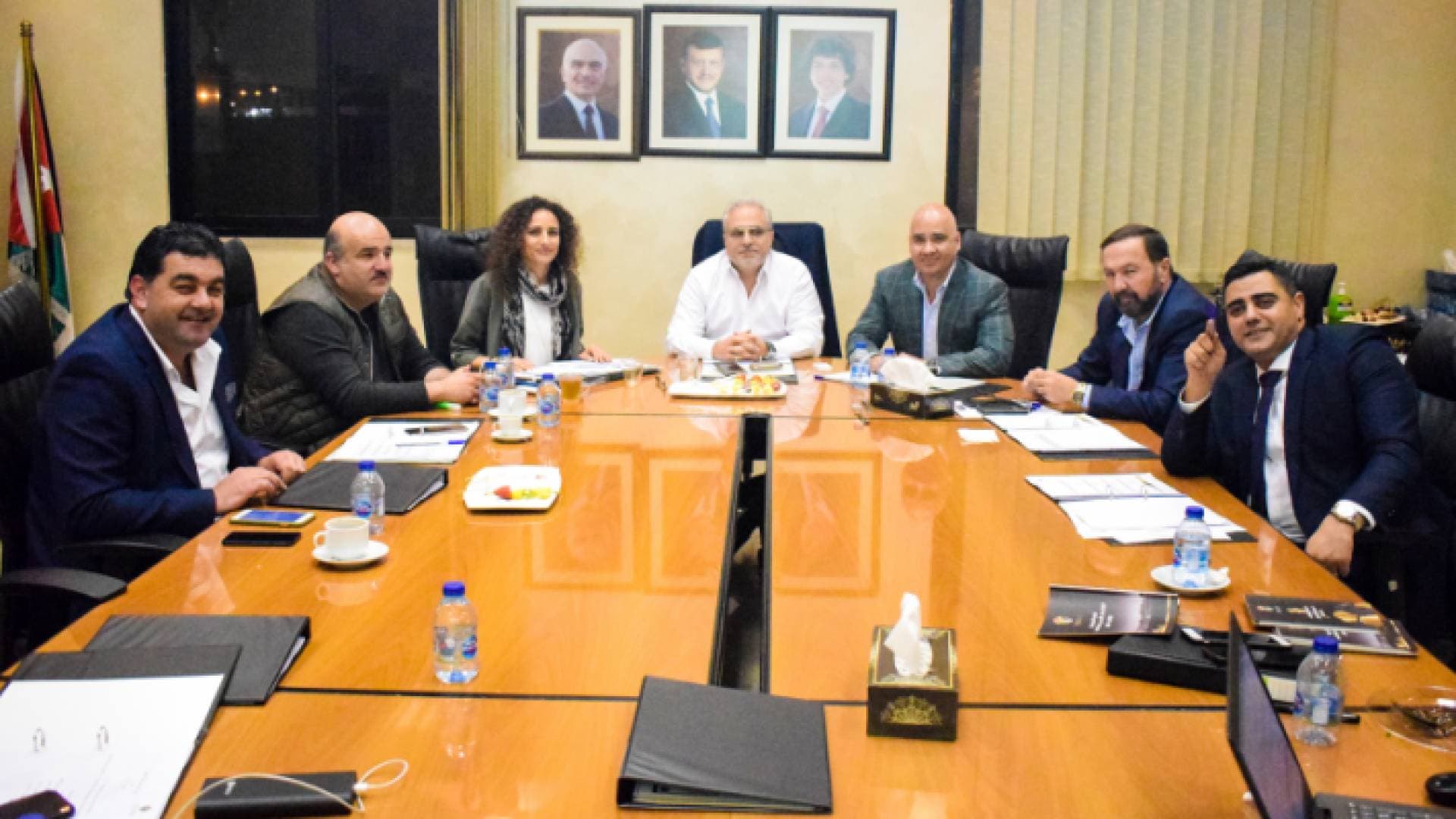 اتحاد الكرة يعيد تشكيل اللجان و يقر موازنة مخفضة
