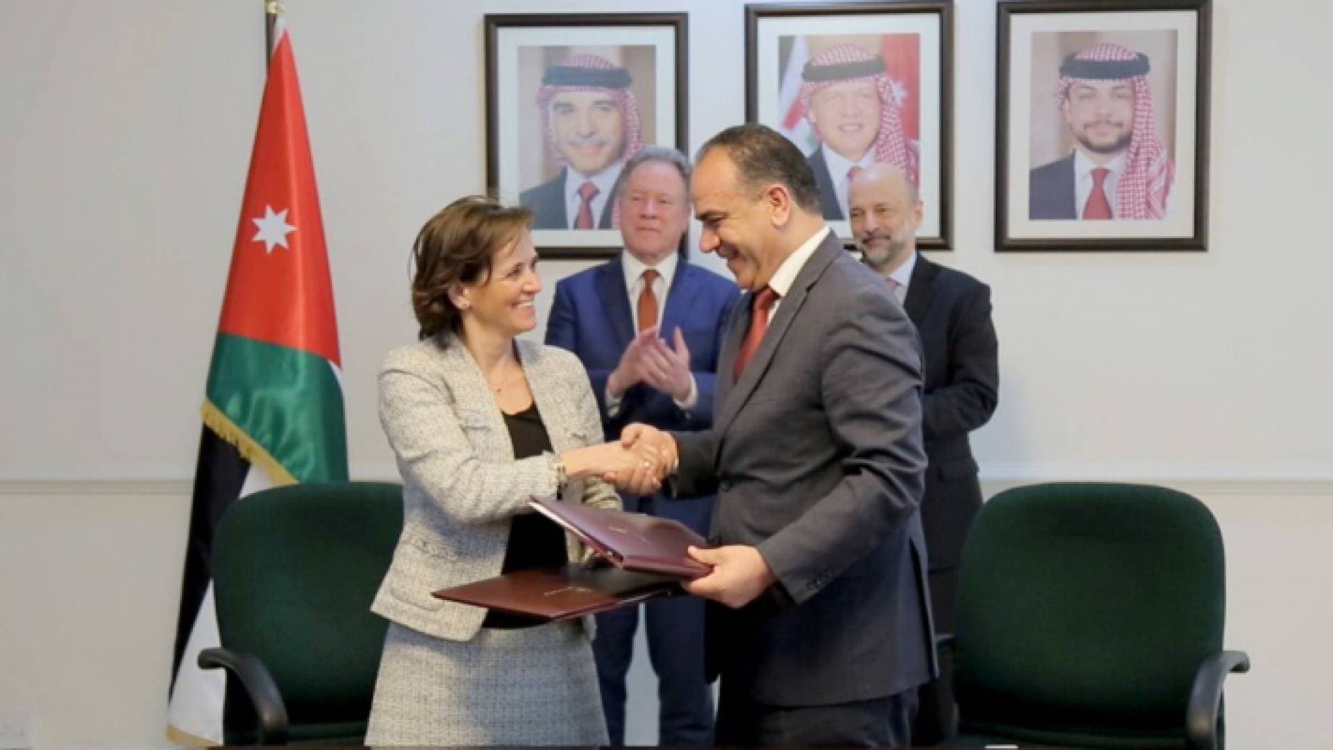 الرزاز يشهد توقيع اتفاقية منحة مشروع تعزيز الأمن الغذائي