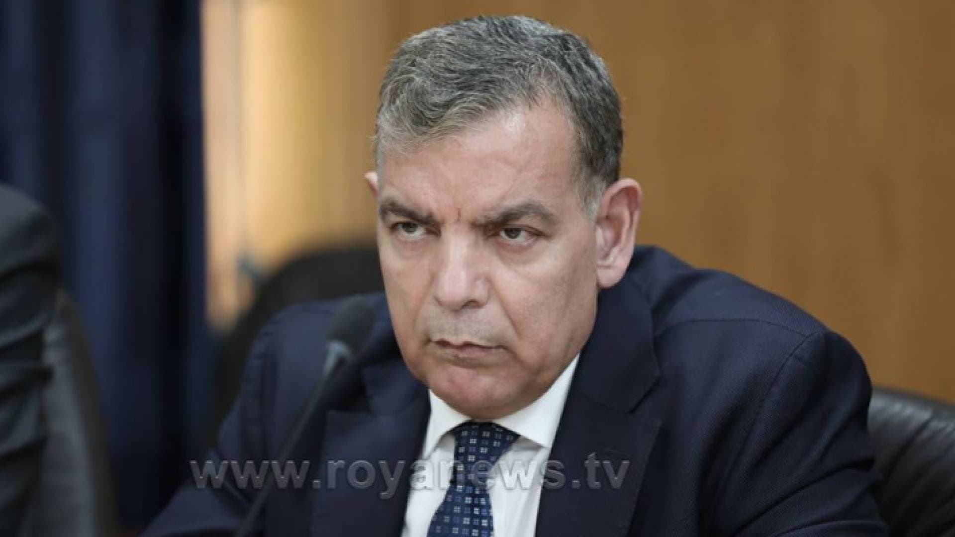 أردنيون لوزير الصحة: "شو مواصفات السرير ابو 3 آلاف دينار"