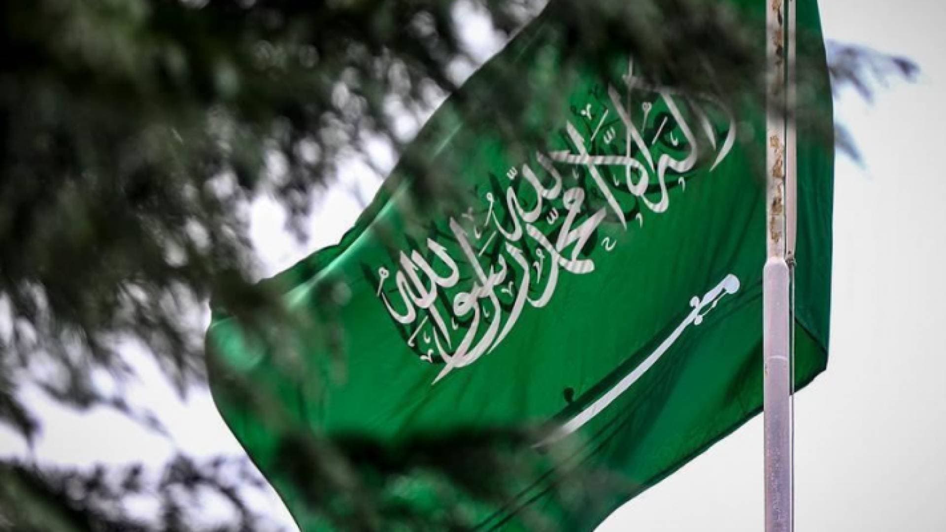 العربية: السعودية تقرر تعليق المحاضرات وتحفيظ القرآن بجميع المساجد
