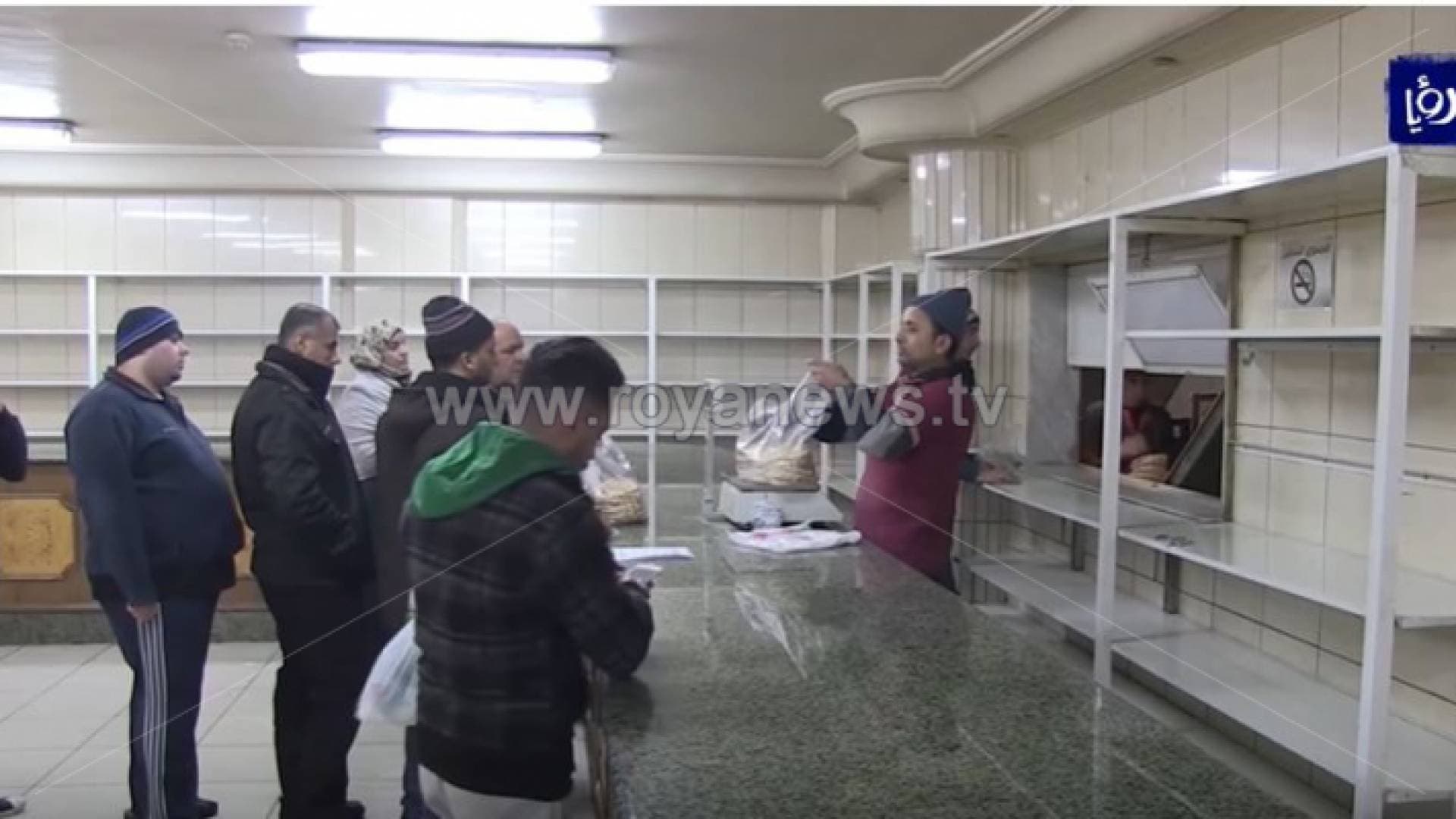 نقيب اصحاب المخابز: شراء المواطنين للخبز يوم أمس "كان غير طبيعي"