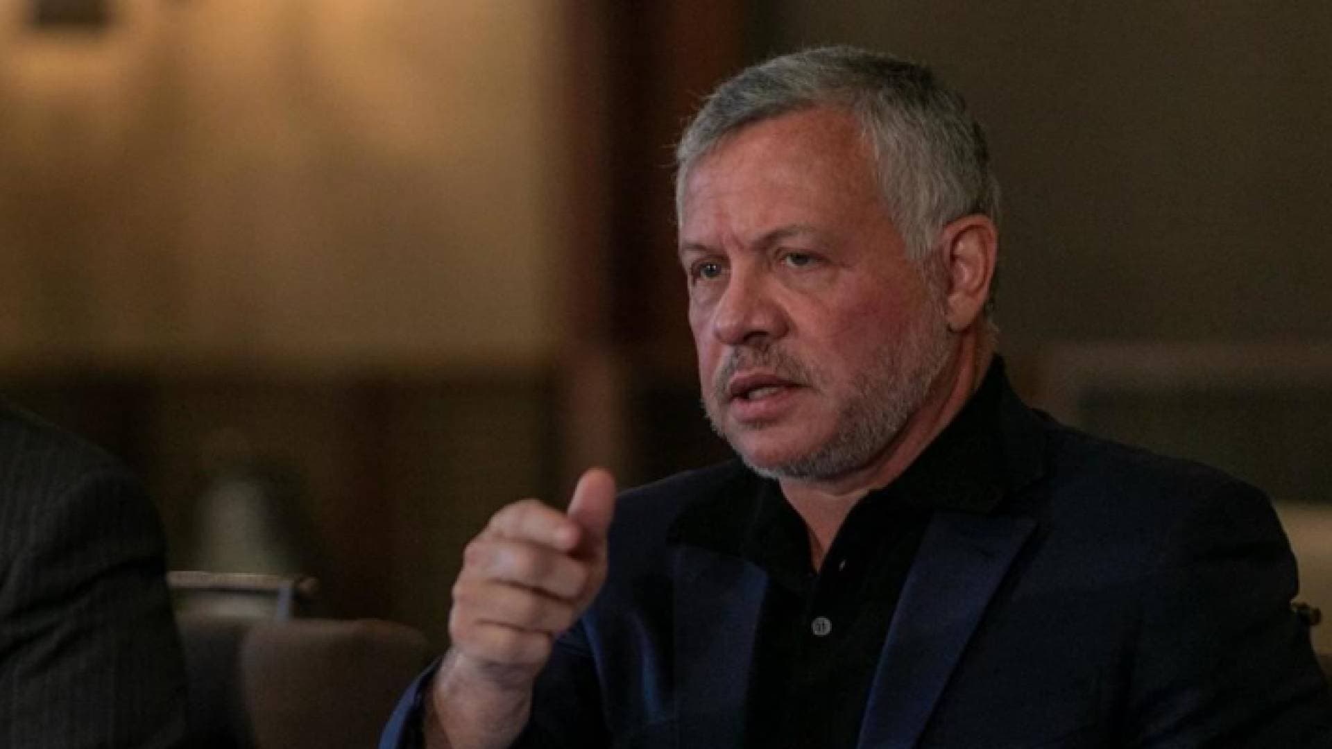 الملك يجري فحص "كورونا".. والنتائج تبين سلامته "بحمد الله"