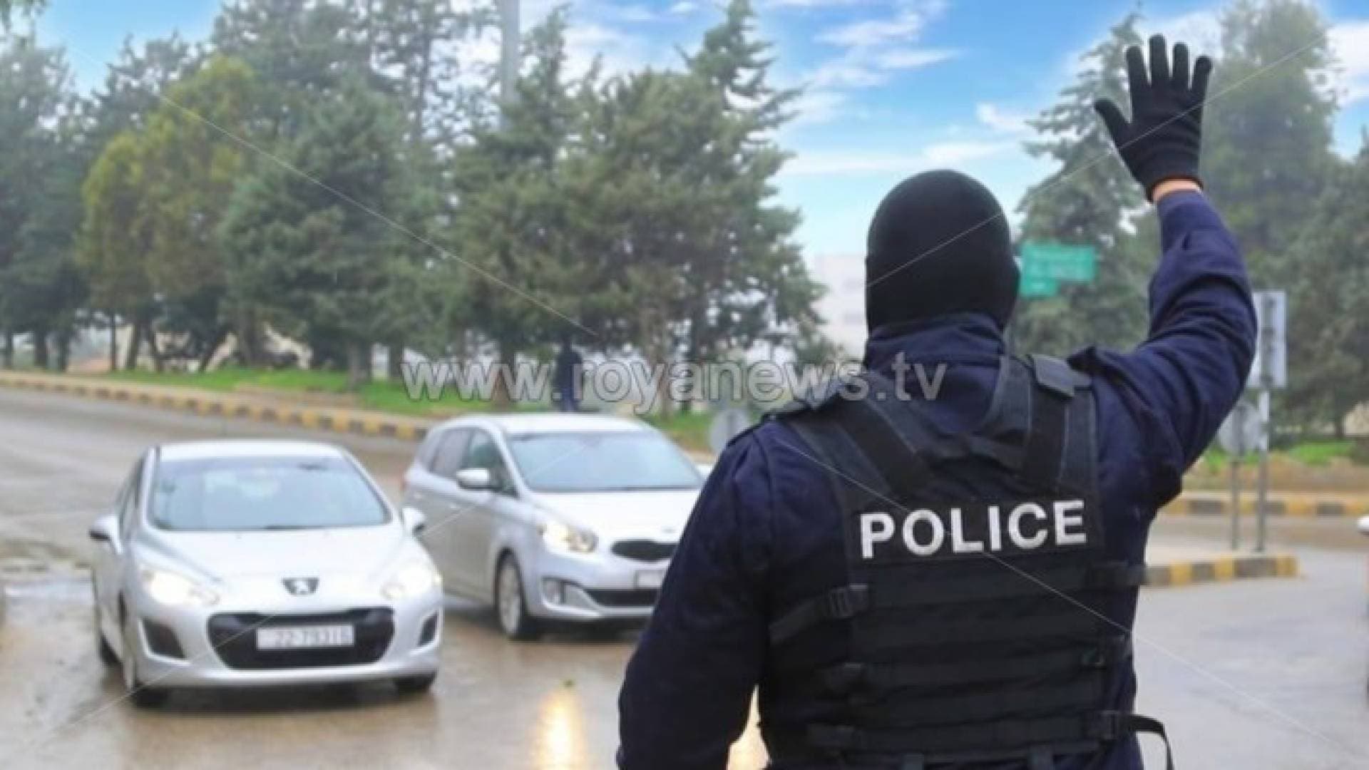 العضايلة: إجراءات حظر التجول تتضمن منعا مشددا للتنقل بين المحافظات