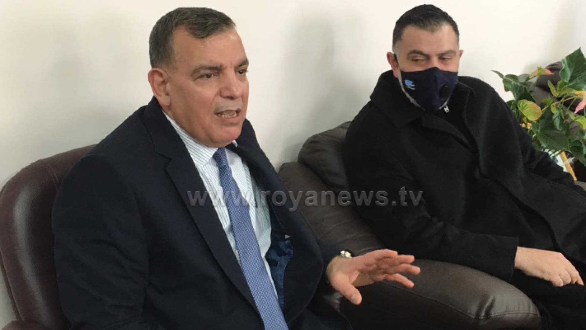 وزيرا الصحة والعمل يتفقدان مستشفى الملك المؤسس في اربد.. فيديو وصور