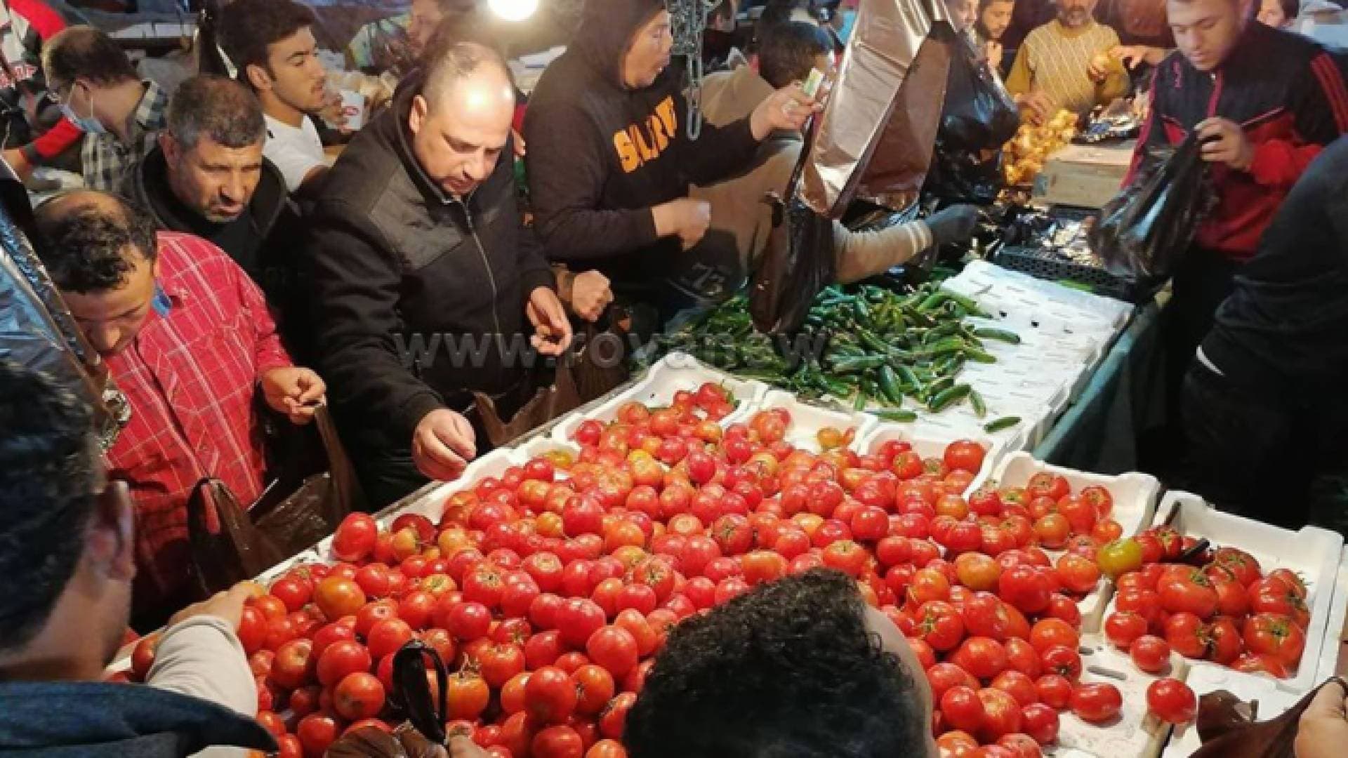 الحكومة تحدد سقوفا سعرية لجملة اصناف من الخضار.. أرقام