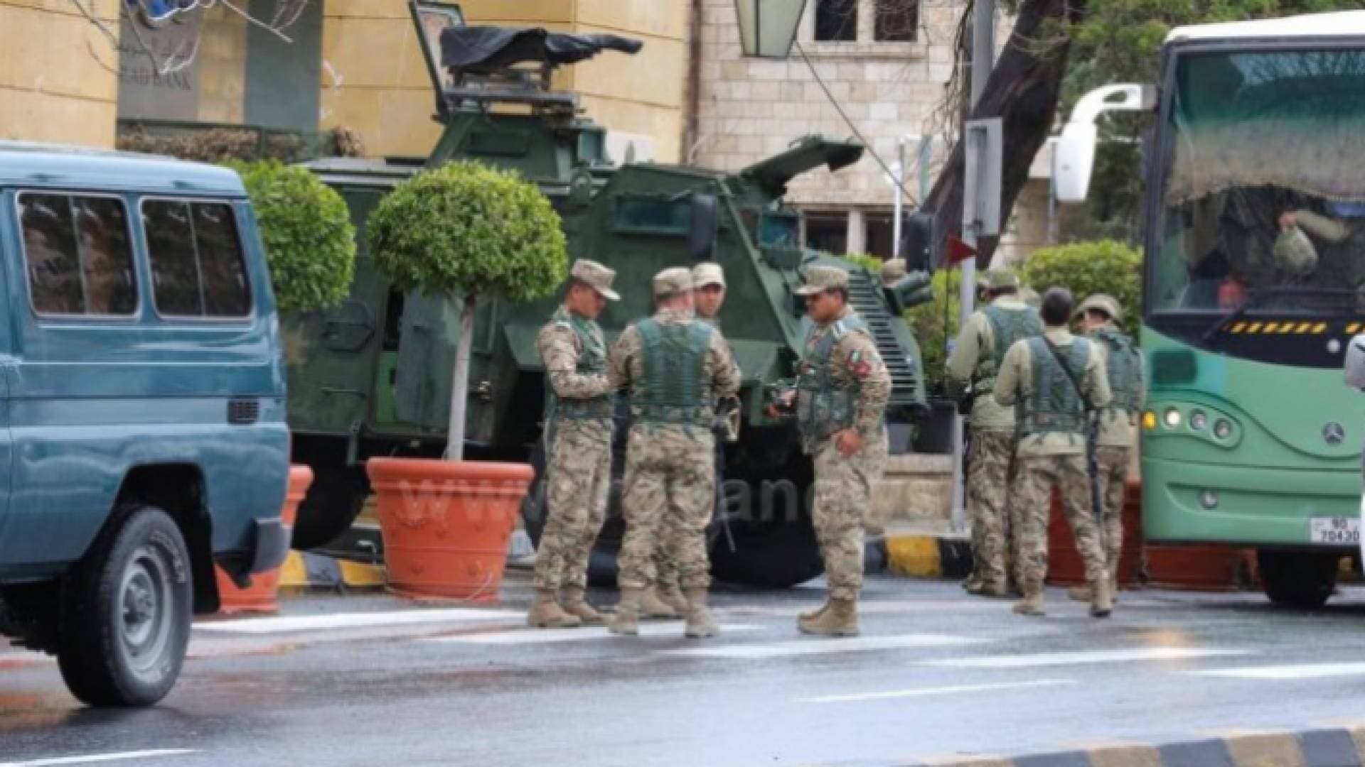 بدء إخلاء المحجور عليهم صحيا من فنادق عمان والبحر الميت.. صور
