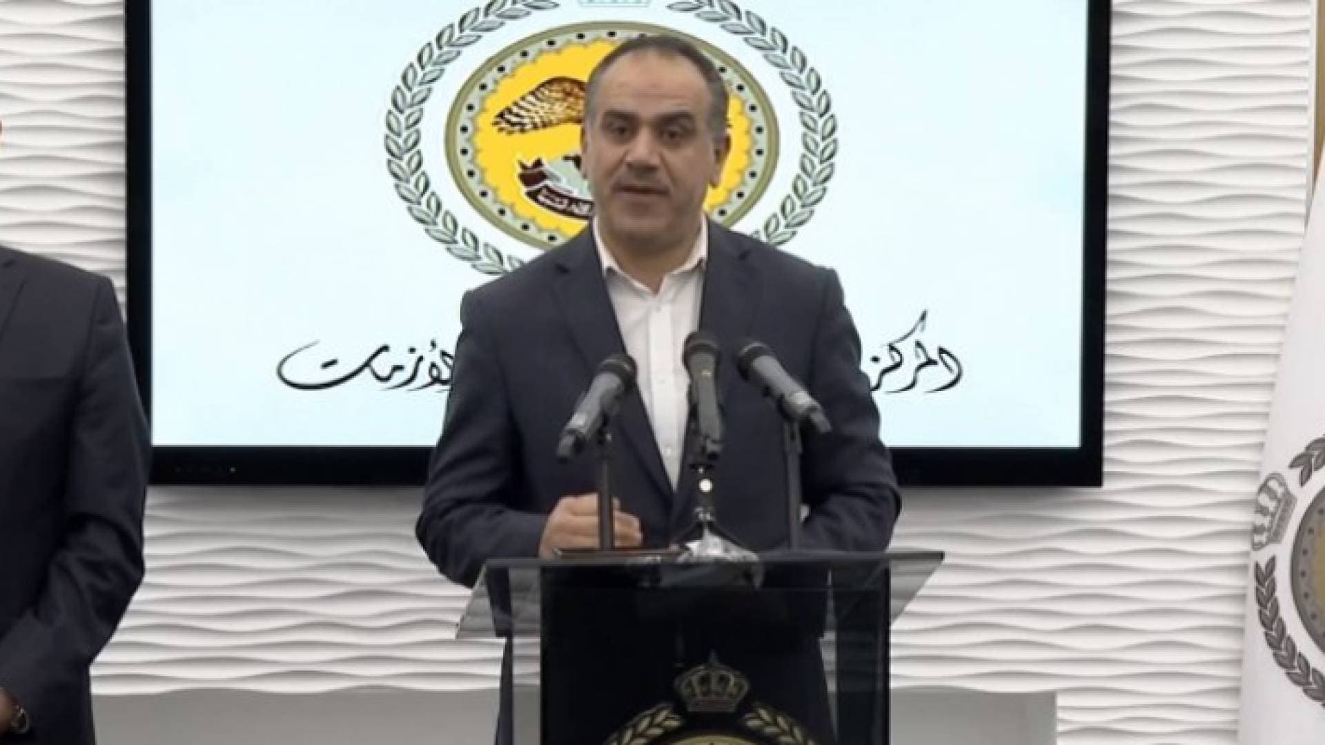 "وثيقة" تكشف تفاصيل استقالة وزير الزراعة من منصبه