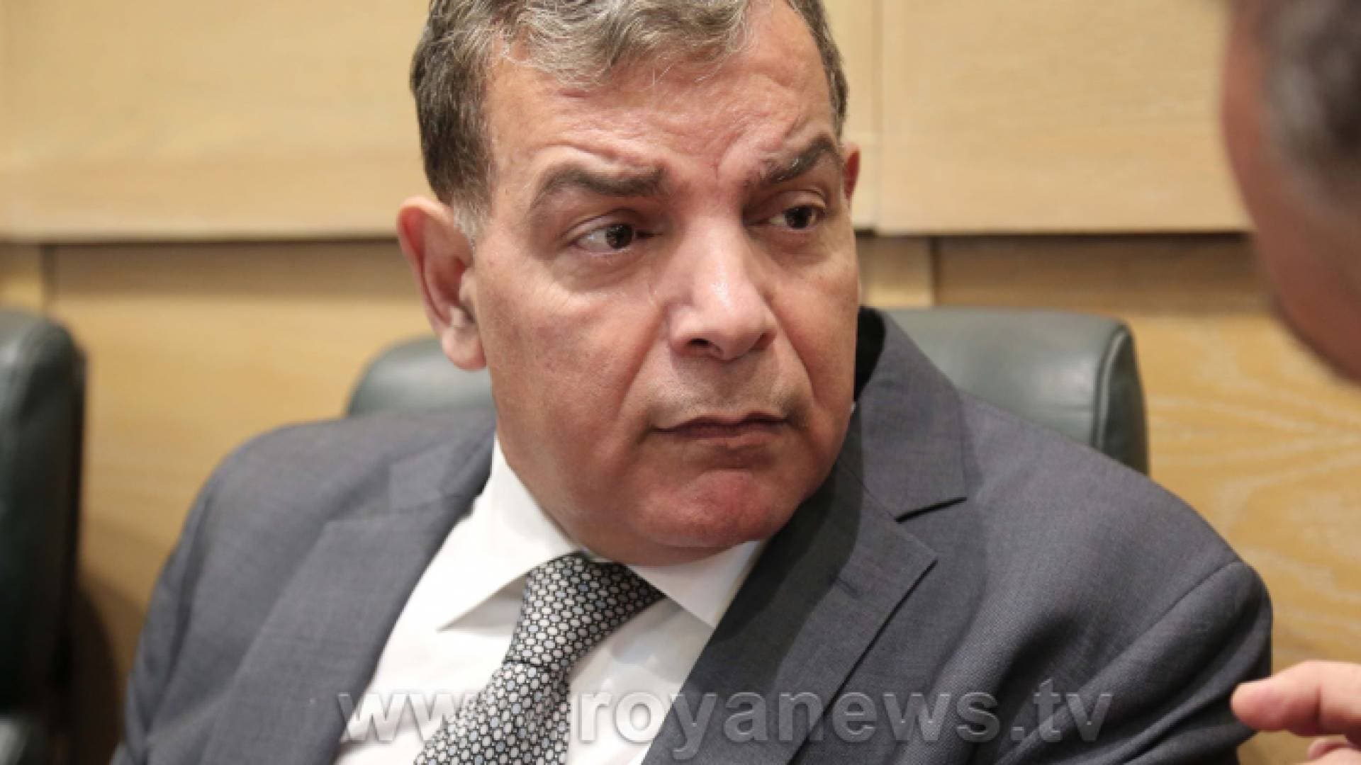 وزير الصحة يكشف تفاصيل إصابة طبيب و3 ممرضين بكورونا في مستشفى خاص بعمان