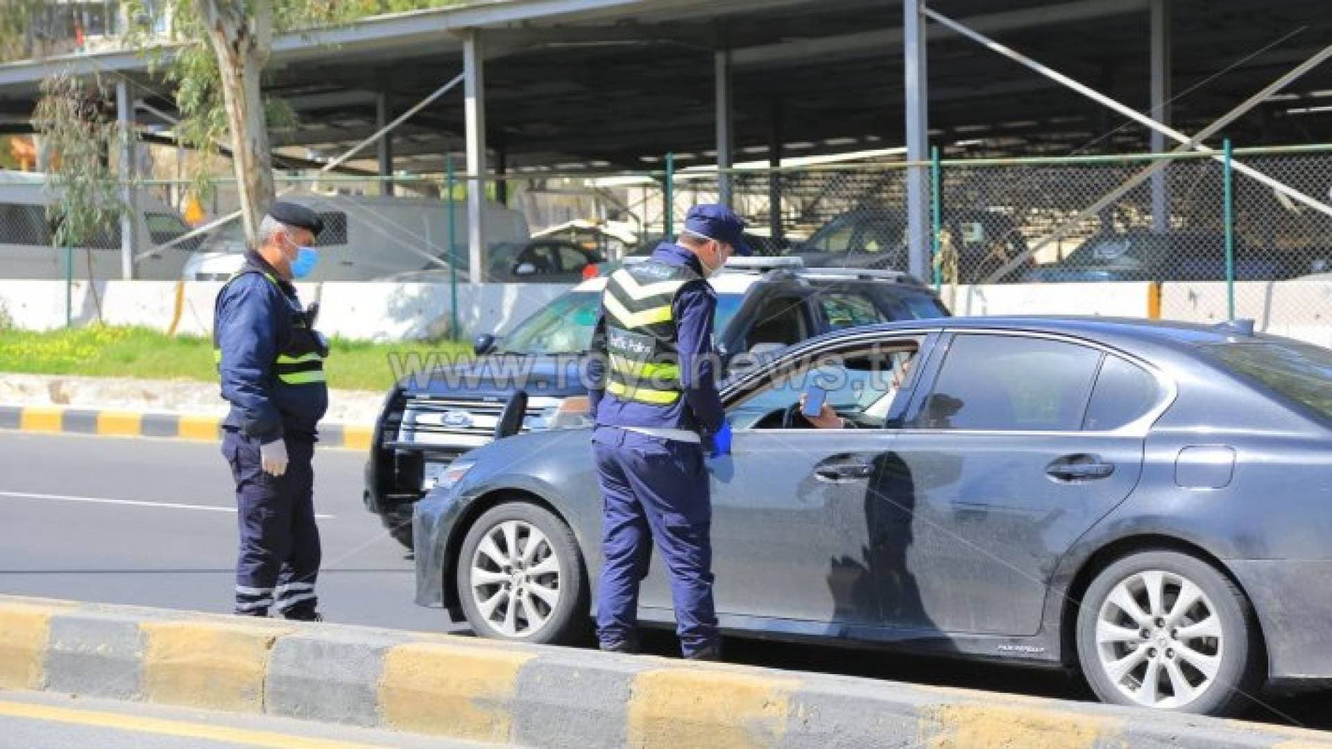 ضبط 467 مركبة و831 شخصا خالفوا أوامر حظر التجول