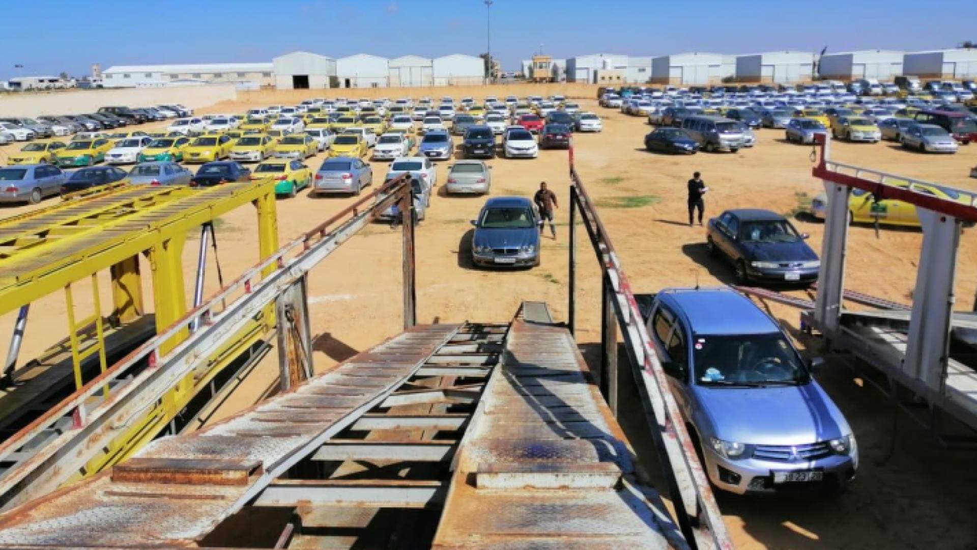 محافظ العاصمة: 350 شخصا و40 مركبة خالفوا قرار حظر التجول الشامل منذ بدء العمل به.. فيديو