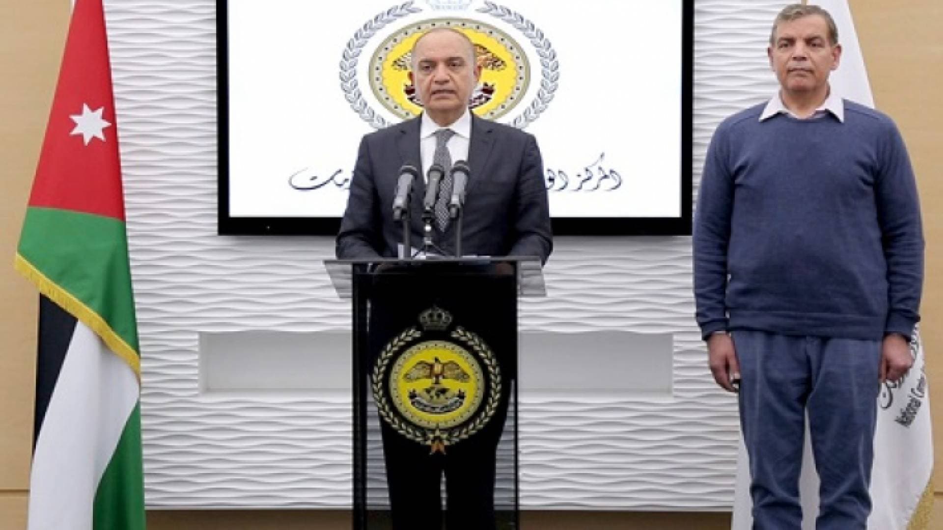 العضايلة: الحكومة ستعلن خلال الأيام القليلة المقبلة عن أمر دفاع جديد .. فيديو
