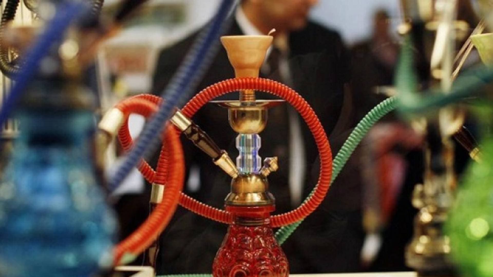 إغلاق محلا للأراجيل في إربد لمخالفته اوامر الدفاع
