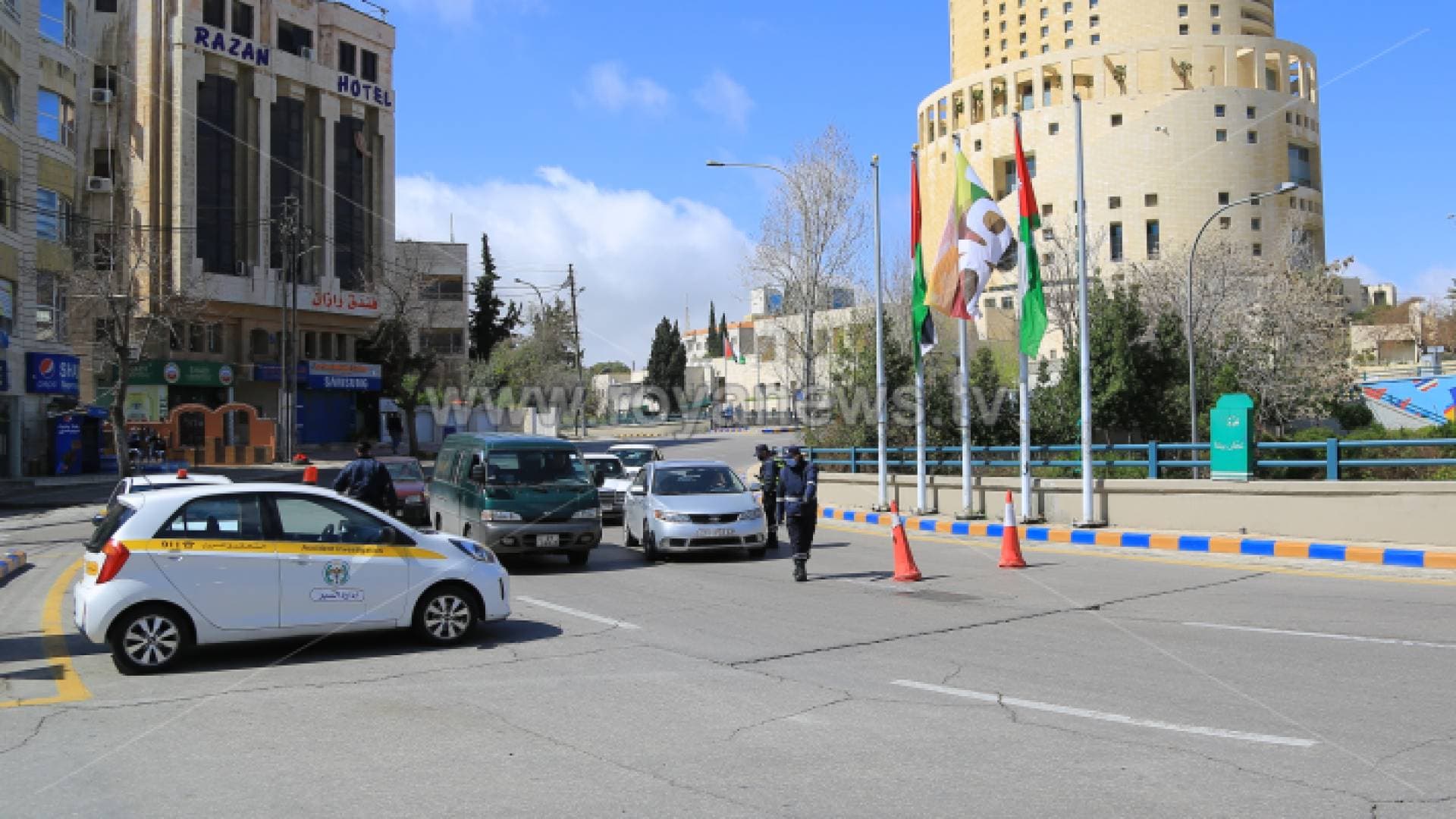 الأردن ينهي 708 ساعات من الحظر الشامل ويوقف تمدد وباء كورونا