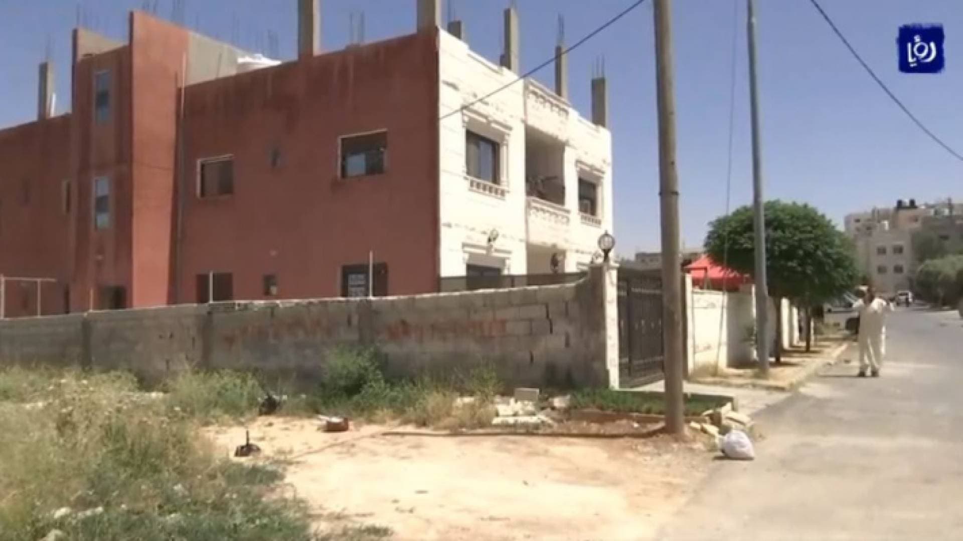 عزل أحد المباني في جاوا جنوب عمان.. فيديو