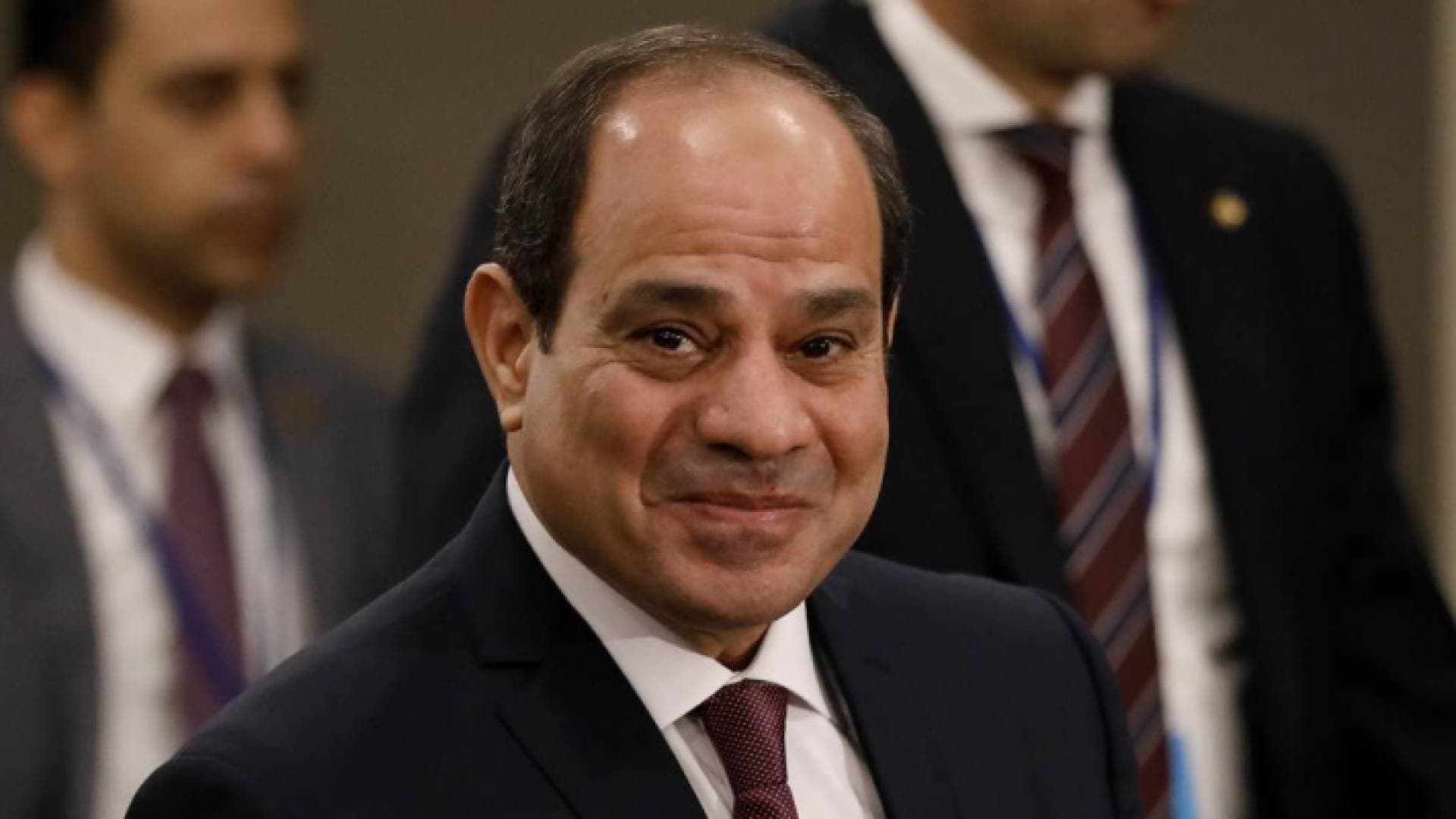 المصريون يفوضون السيسي للتدخل العسكري في ليبيا: معاك يا ريس