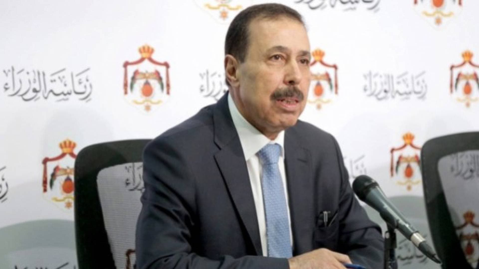وزير التربية يشدد على التزام الكوادر التدريسية بالدوام في 25 آب