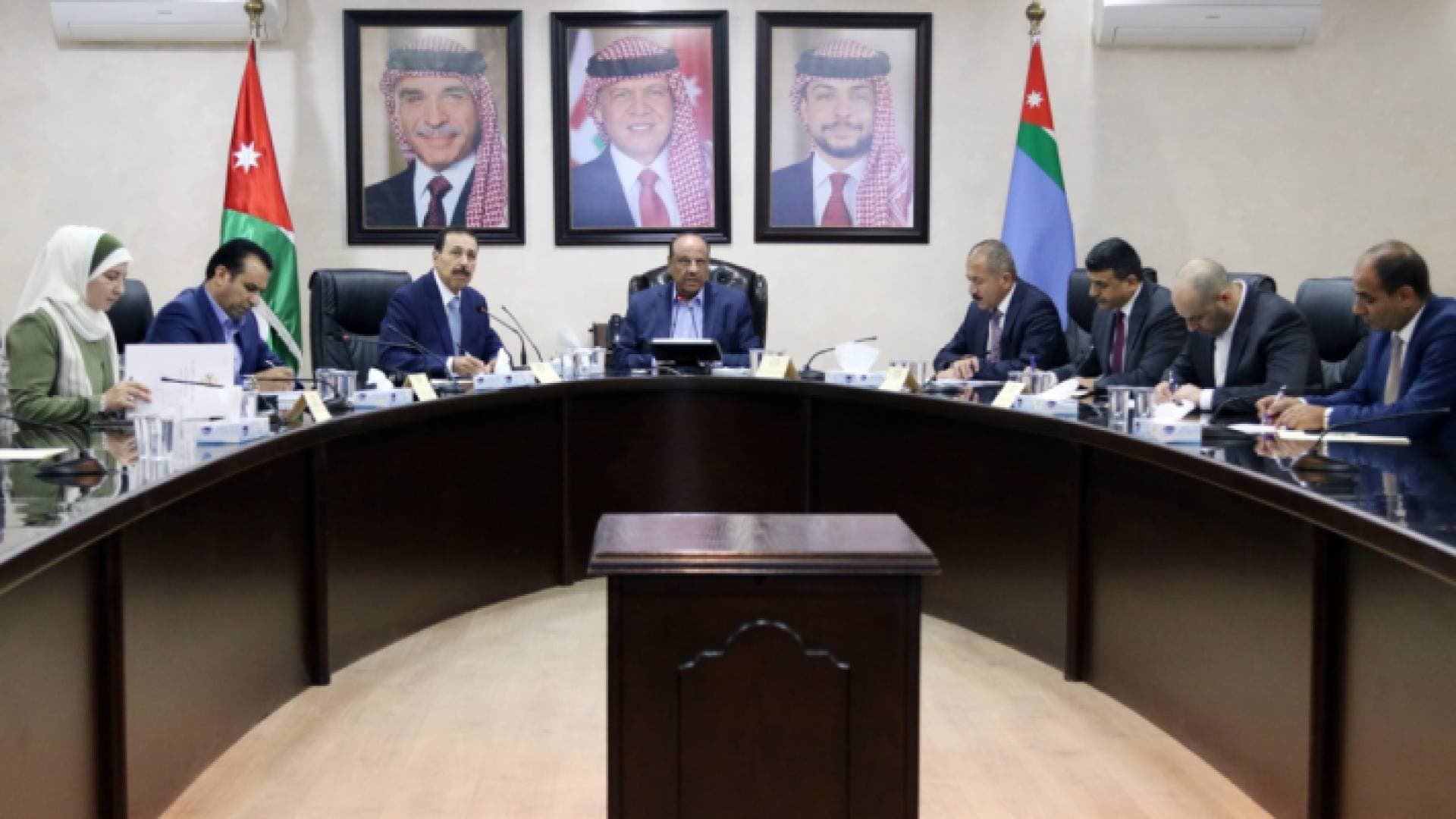 الحكومة تقرر الإجراءات الإدارية والفنية المتخذة لبدء العام الدراسي المقبل 2020