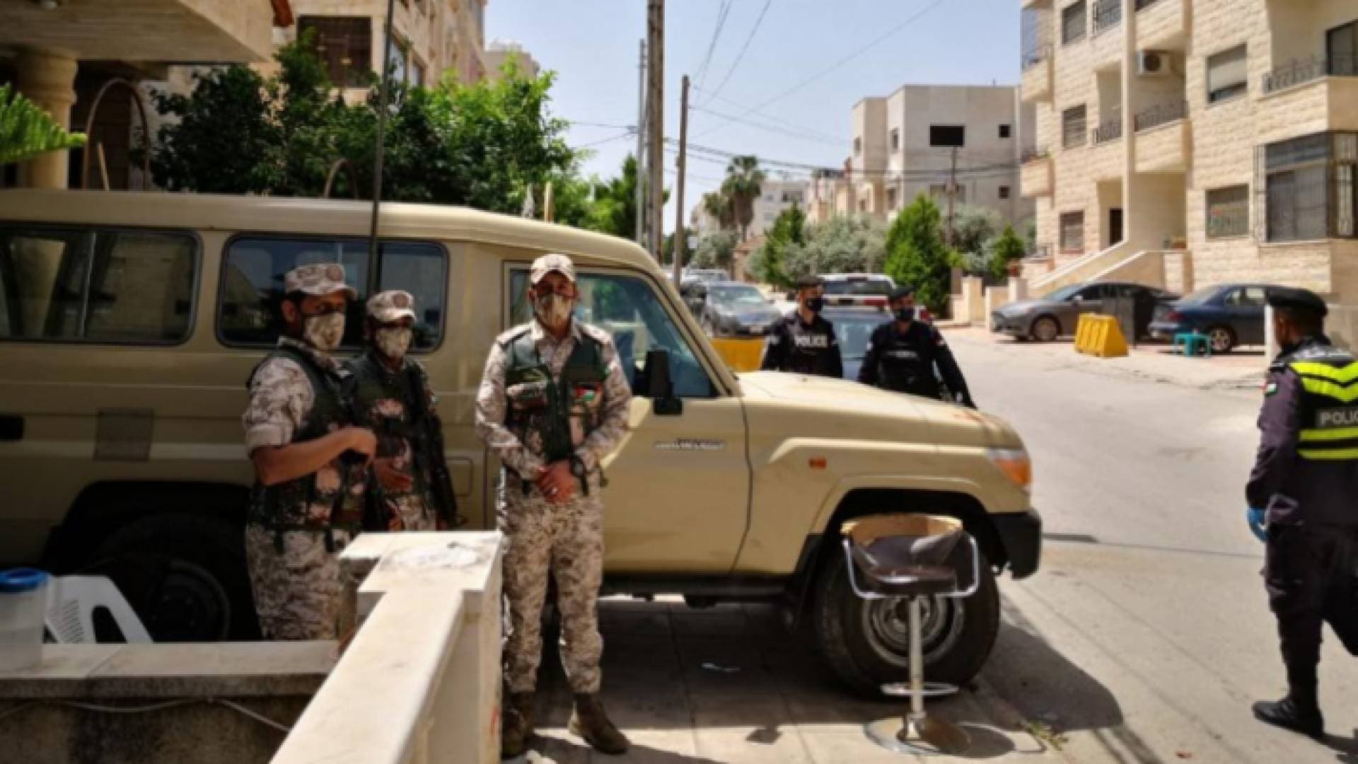 محافظ الكرك: عزل 8 منازل وبناية في غور الصافي والمزار الجنوبي وقصبة الكرك