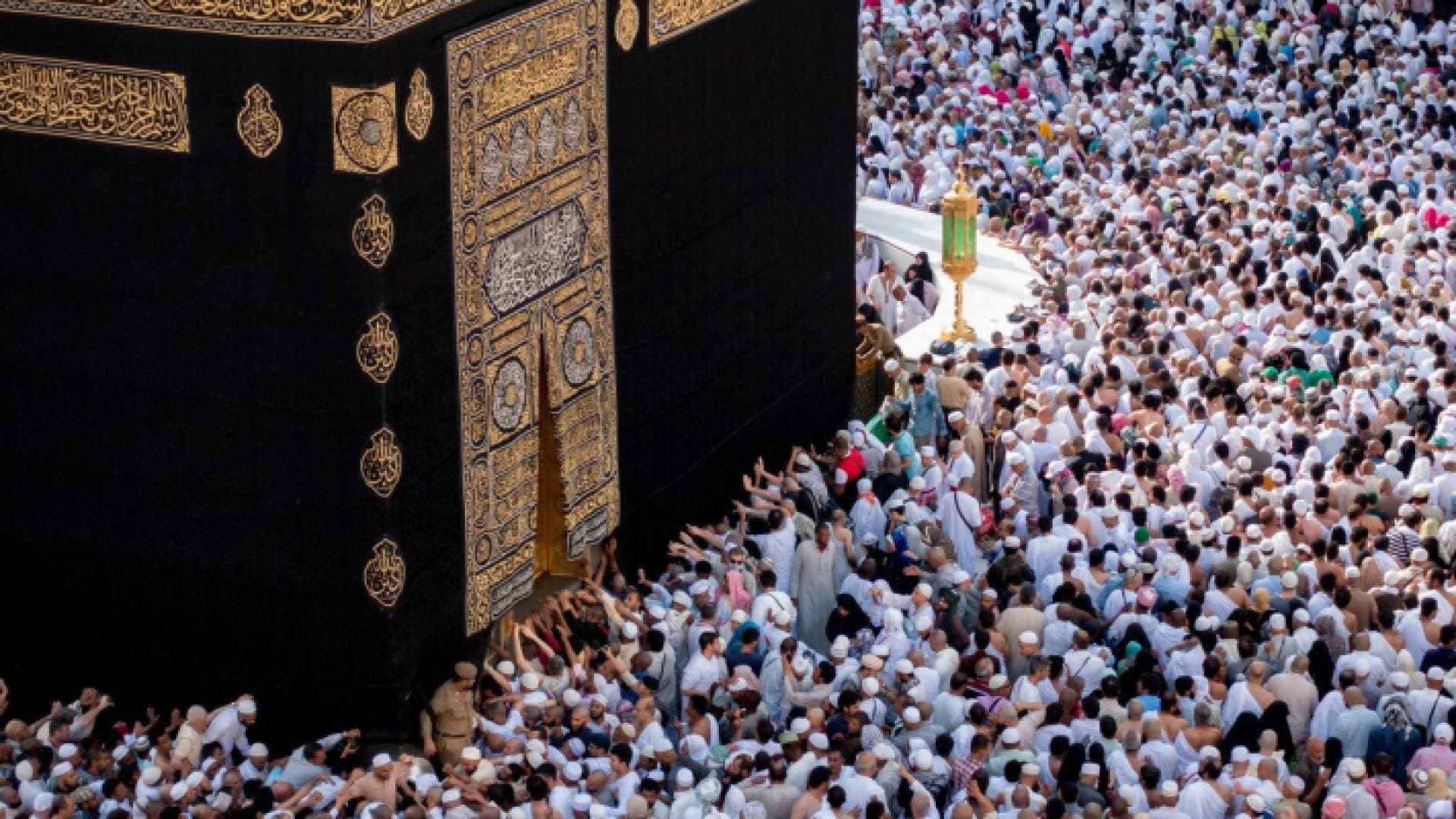 السعودية تكشف شروط عودة العمرة
