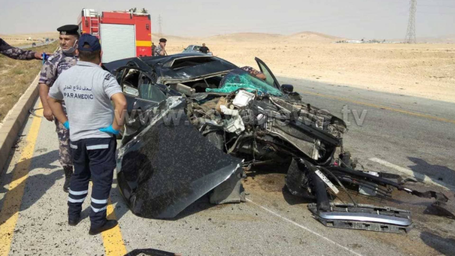 العناية الإلهية تحول دون وقوع كارثة على الطريق الصحراوي - صور