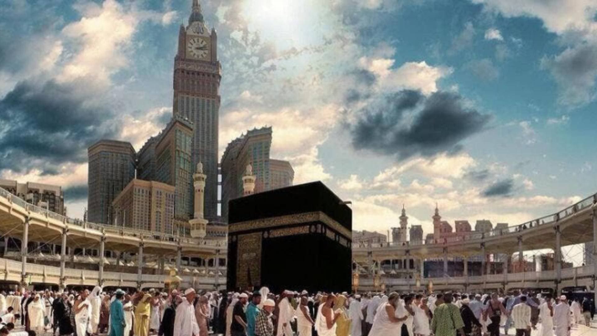 السعودية تطمح لخدمة 30 مليون معتمر سنويا