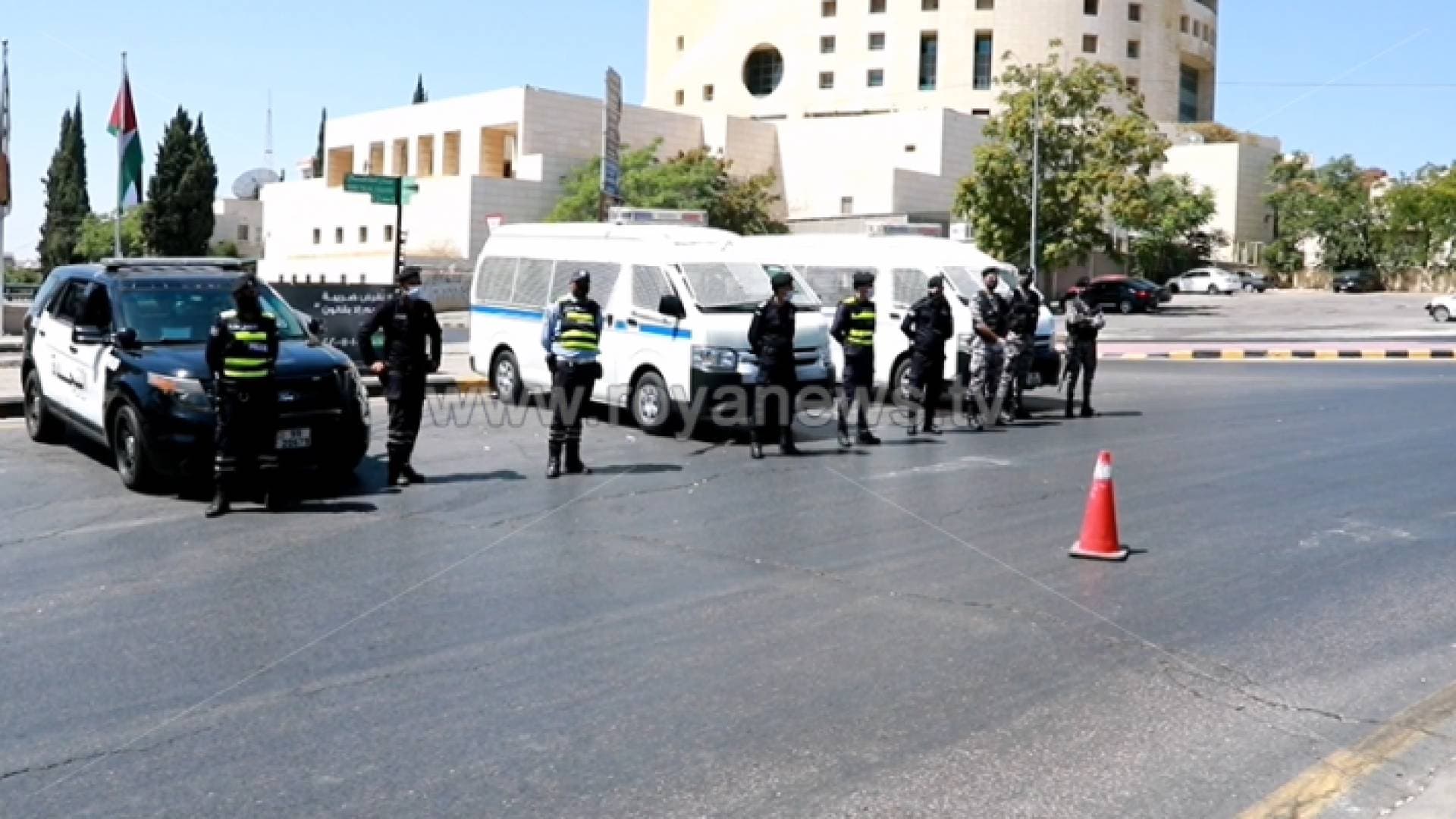 العودة للحظر الشامل كل جمعة وسبت وحتى إشعار آخر في الأردن