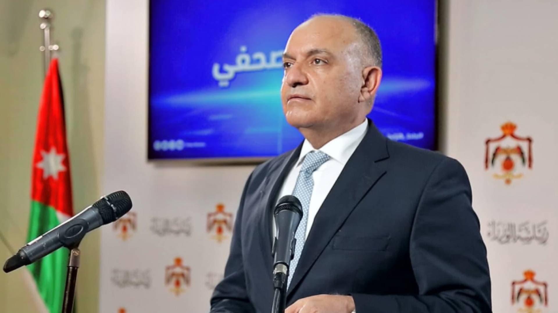 العضايلة: استبعدنا فرض حظر التجول الشامل لمدة أسبوعين أو ثلاثة أسابيع