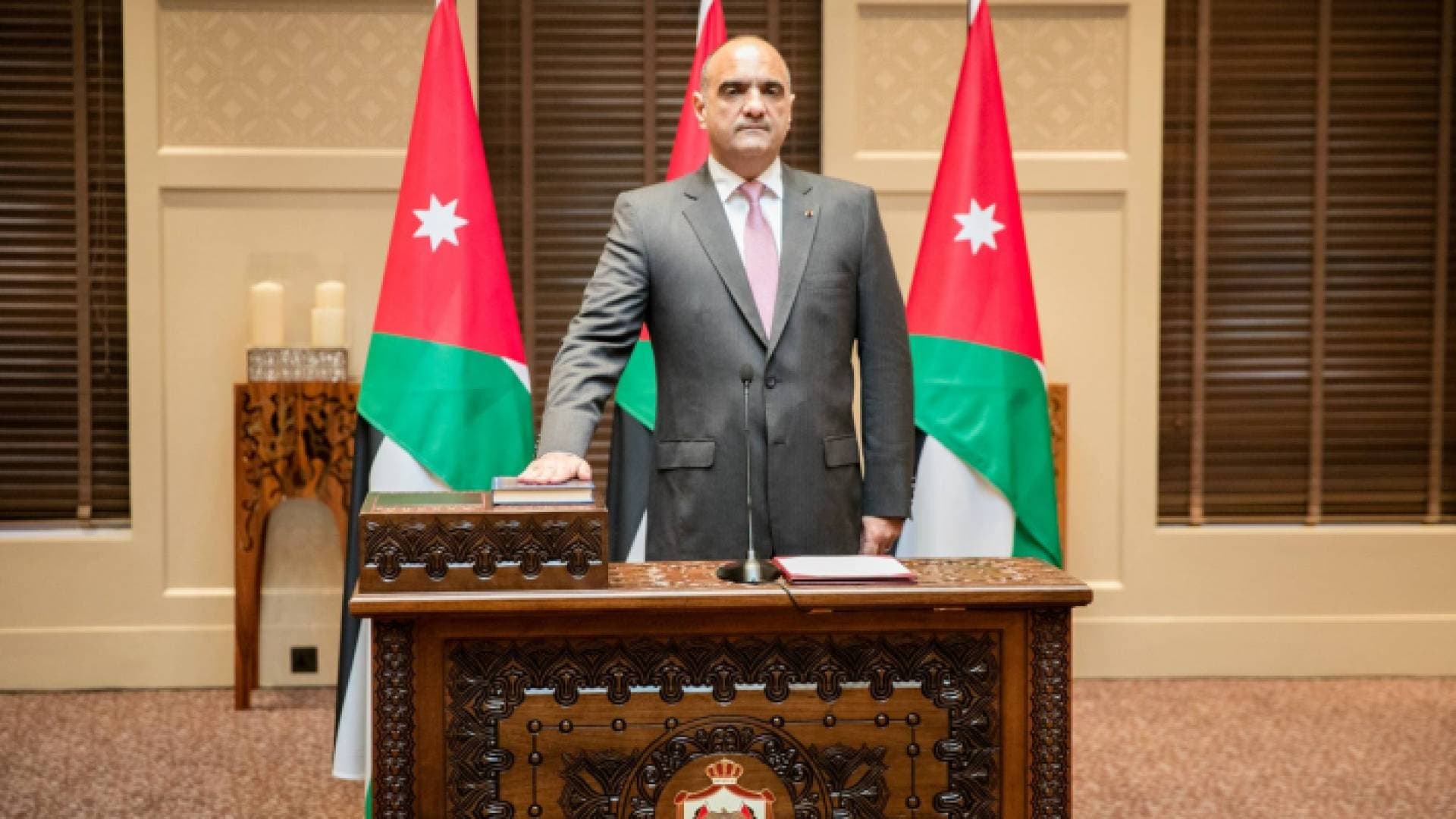 الأردنيون ينتظرون تأدية حكومة بشر الخصاونة الجديدة اليمين الدستورية .. أسماء