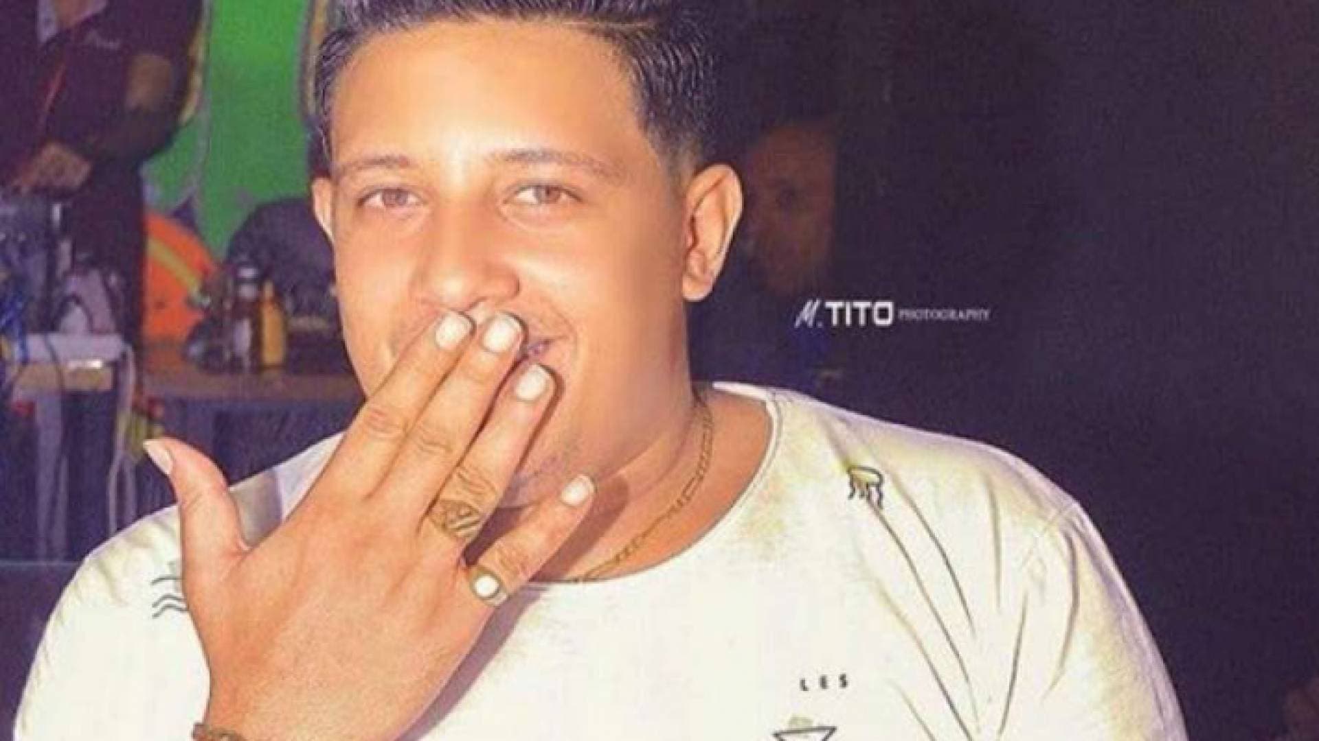 حمو بيكا يتلعثم في نطق كلمة "بروفيشنال" بأغنية جديدة .. فيديو مضحك
