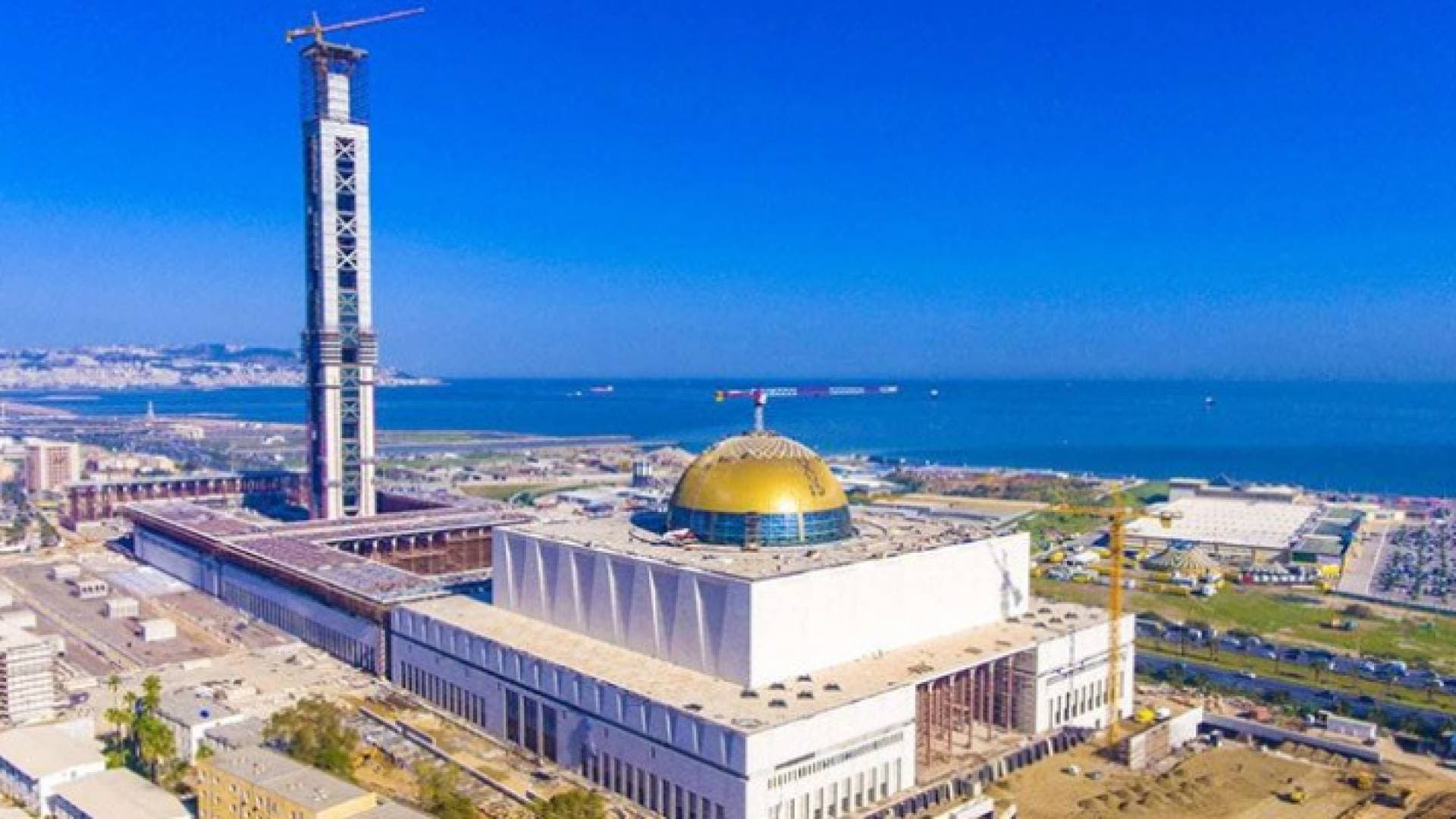 افتتاح جامع الجزائر ثالث أكبر مسجد في العالم "فيديو"