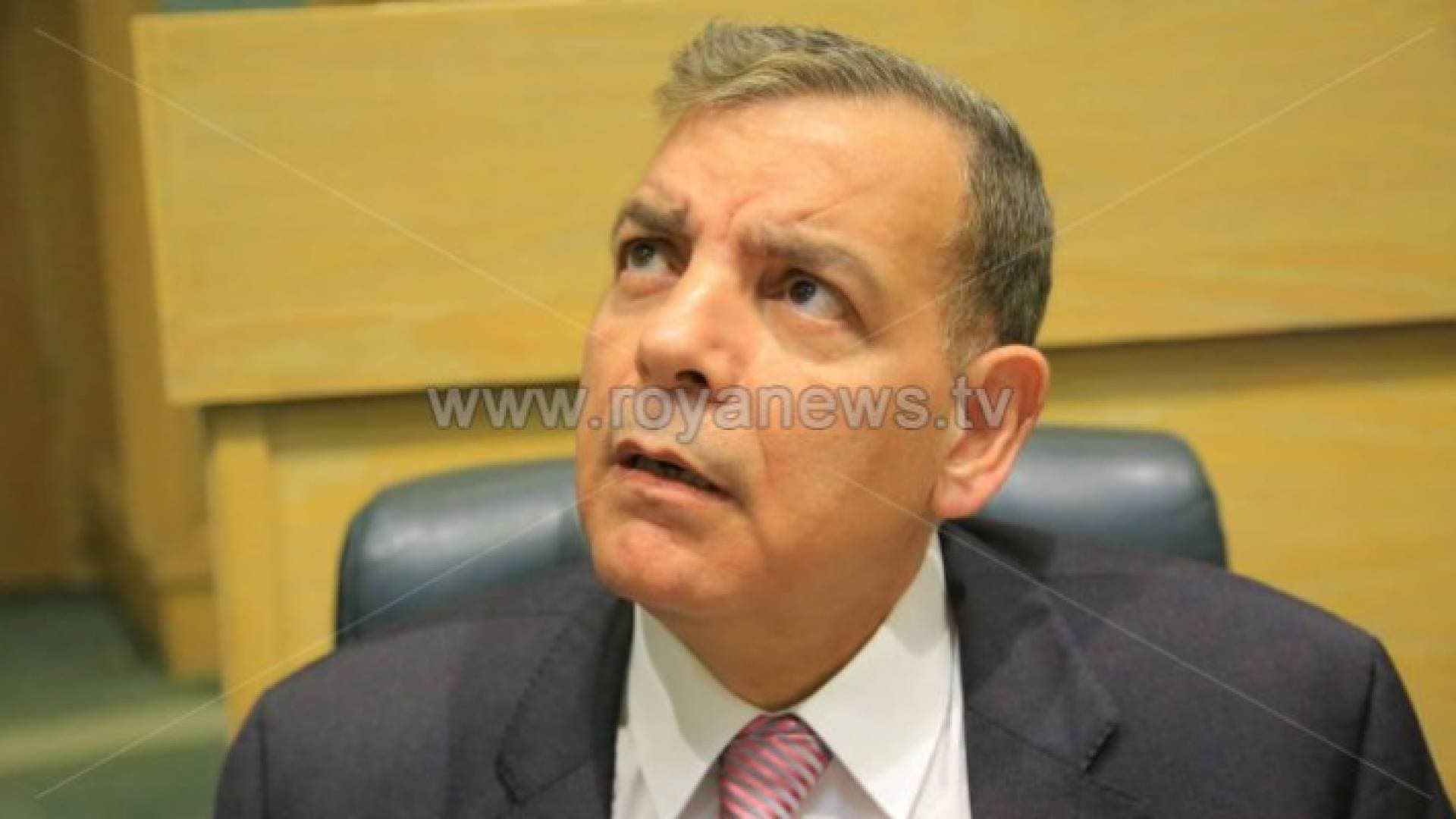 طبيب أردني يحمل وزير الصحة سعد جابر مسؤولية التدهور بمواجهة كورونا