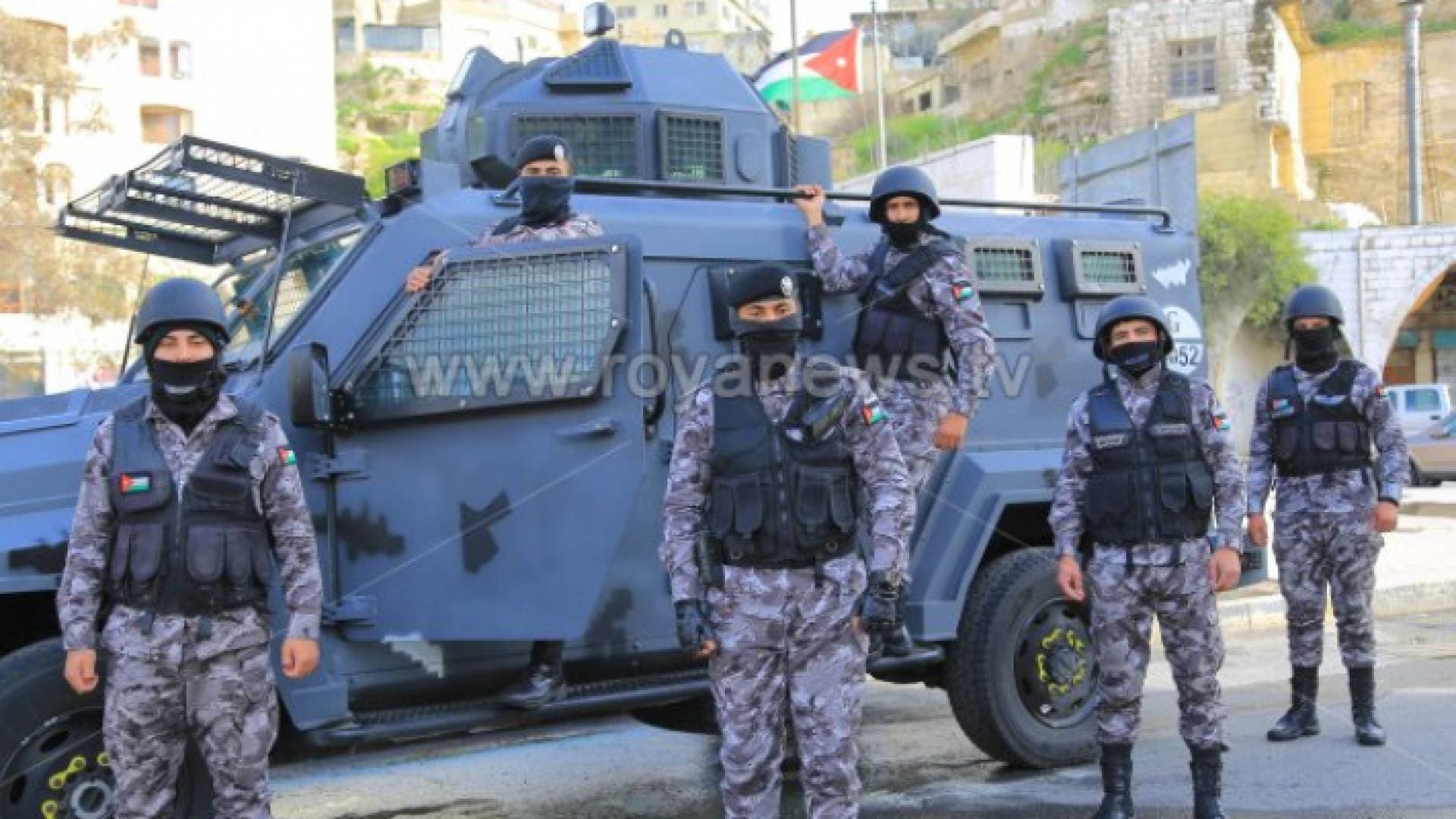 وزير الداخلية يوعز بالاستمرار بالحملات الأمنية