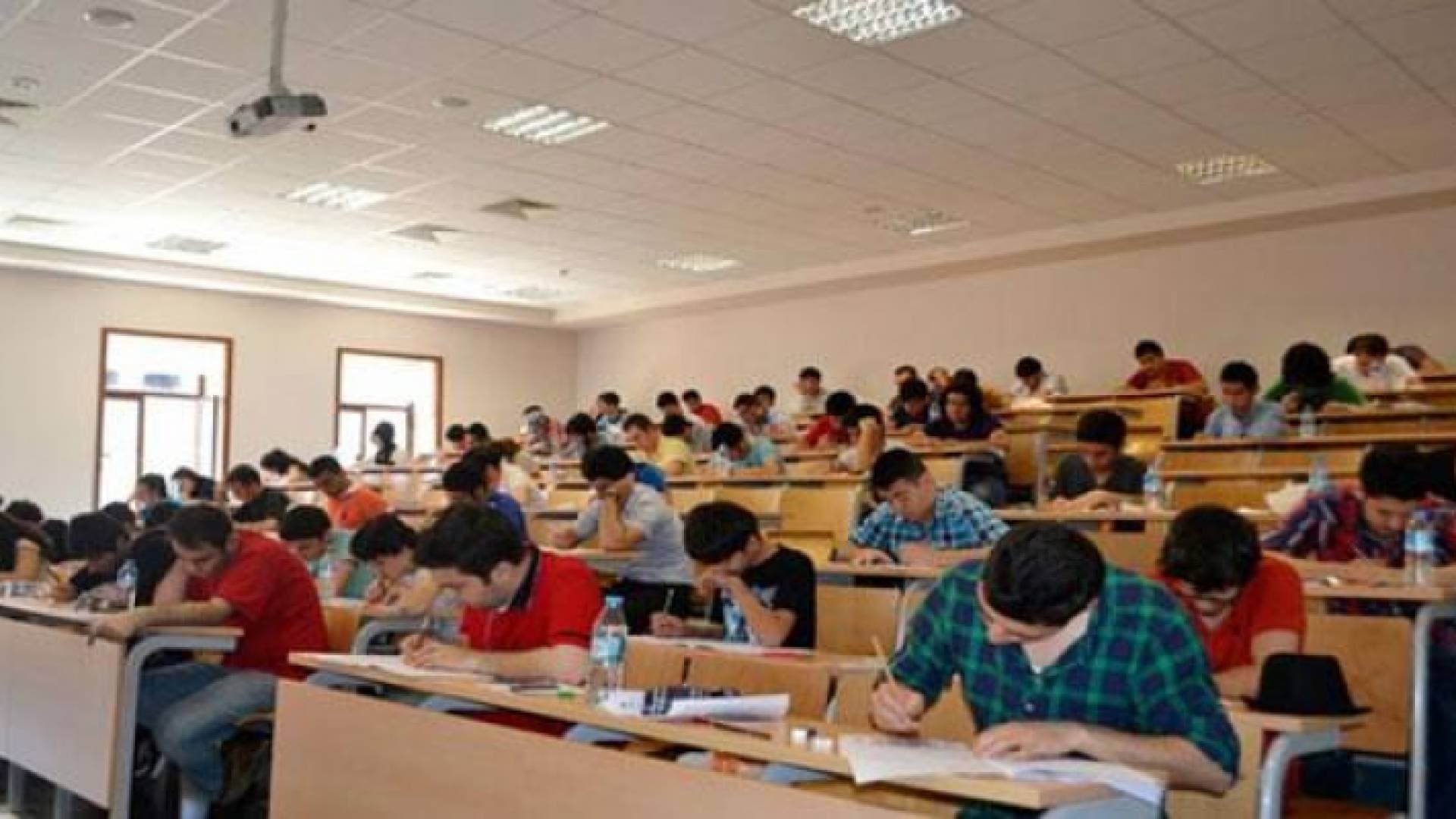 طالب ماجستير يشكو قرار وزارة التعليم العالي والوزارة ترد