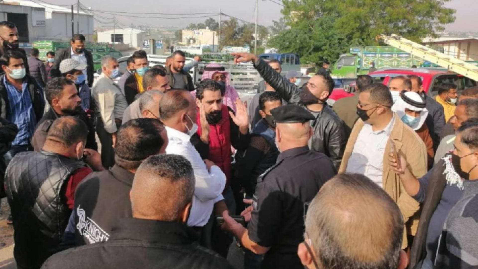 مزارعو وادي الأردن يعتصمون احتجاجا على تدني الأسعار ويلوحون بالتصعيد