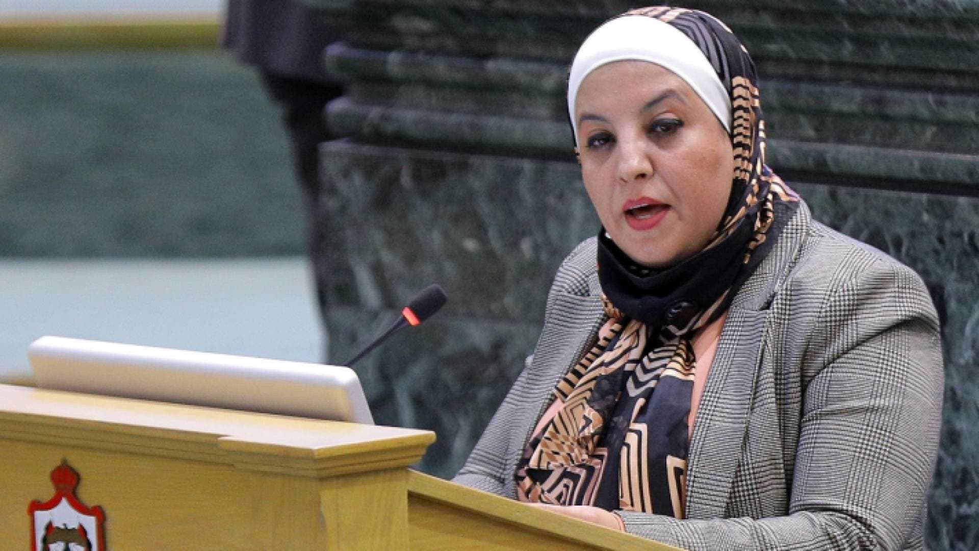 النائب عبير الجبور تتابع قضية "فتاة الجامعة" .. وتطالب بأشد العقوبات