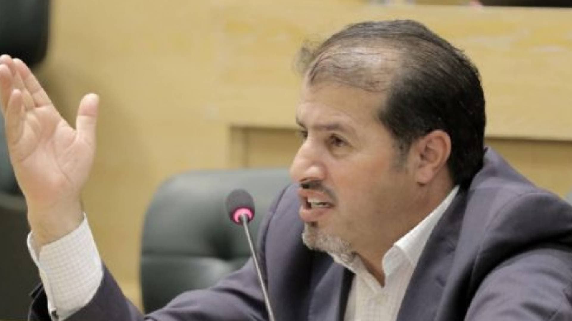 النائب الشبيب يسأل: ماذا قدم أصحاب الرواتب الخيالية للبلد؟