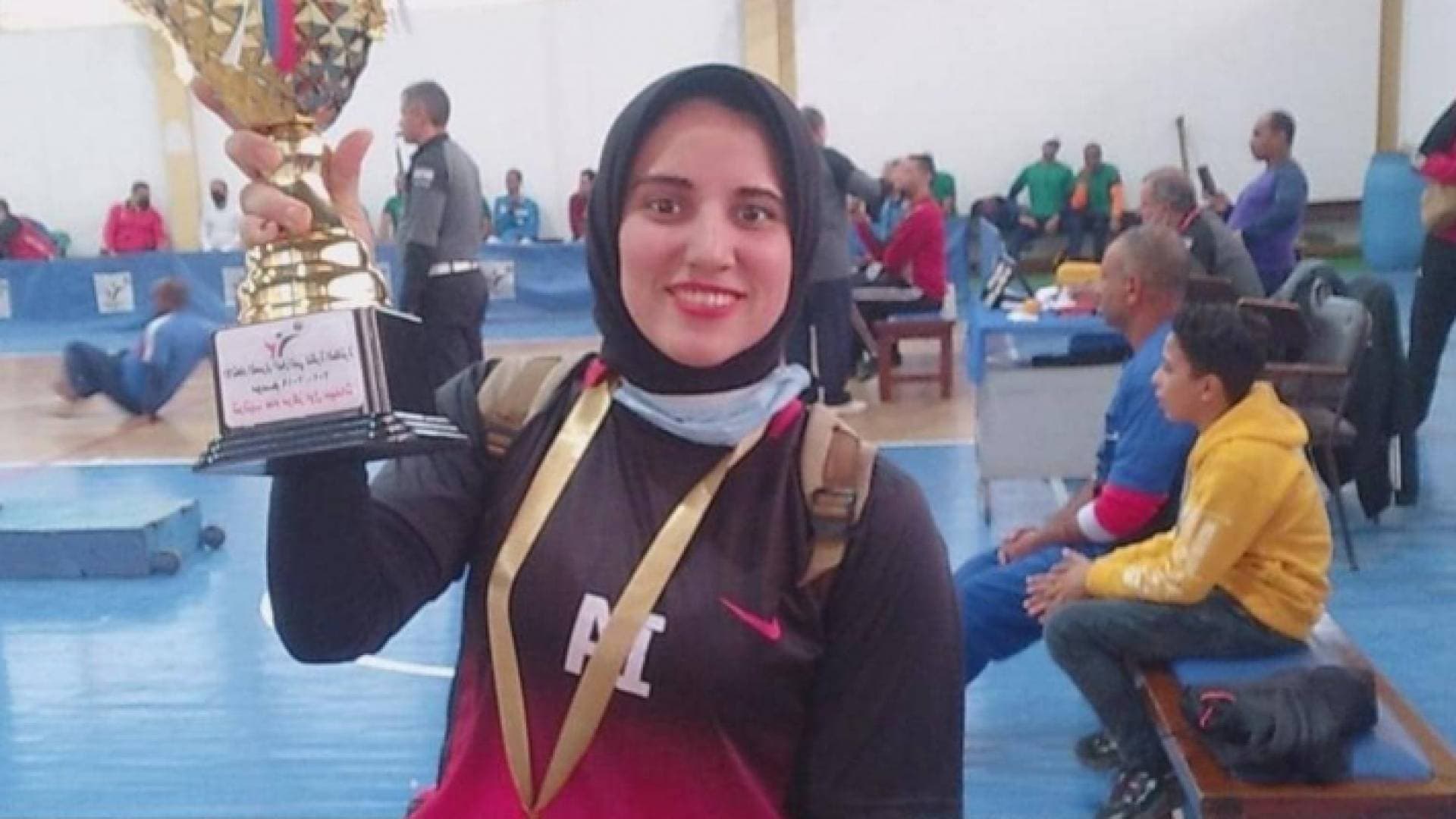 شابة مصرية من أصحاب الهمم تدعو السيسي لحضور حفل زفافها.. وهذه المفجأة!