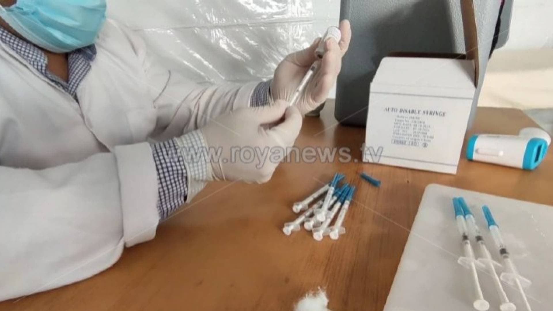 نقيب أطباء أسبق للأردنيين: مطعوم كورونا مثل "حزام الأمان" - فيديو
