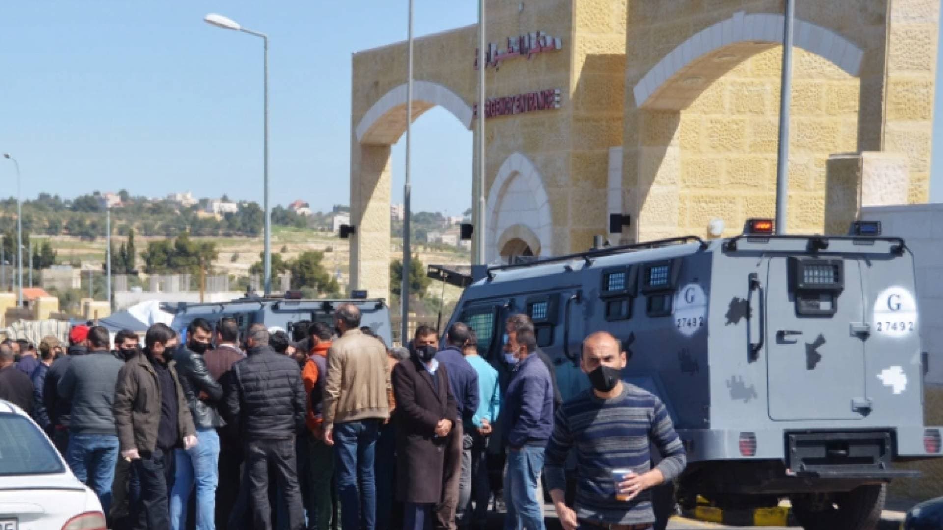 الإفراج عن الخشمان و٤ آخرين بقضية مستشفى السلط