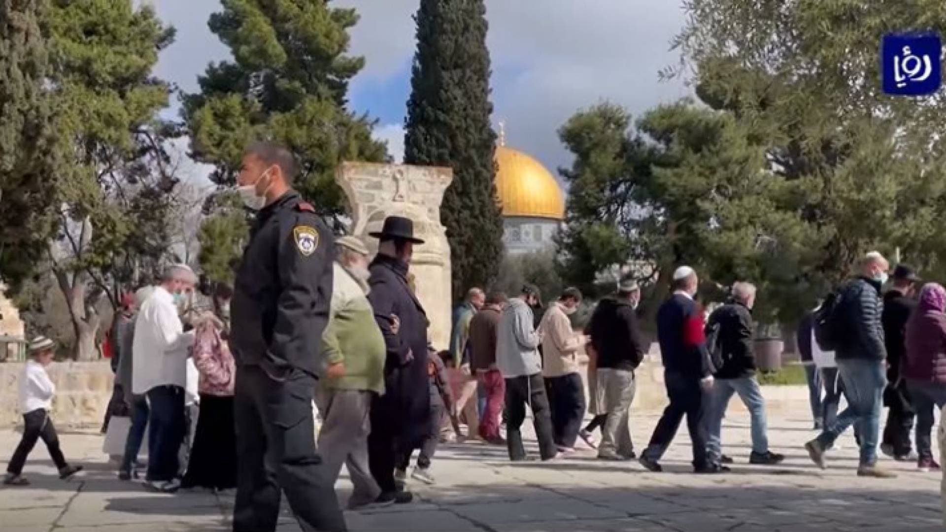 الاحتلال الإسرائيلي يواصل انتهاكاته بحق المصلين والمسجد الأقصى - فيديو
